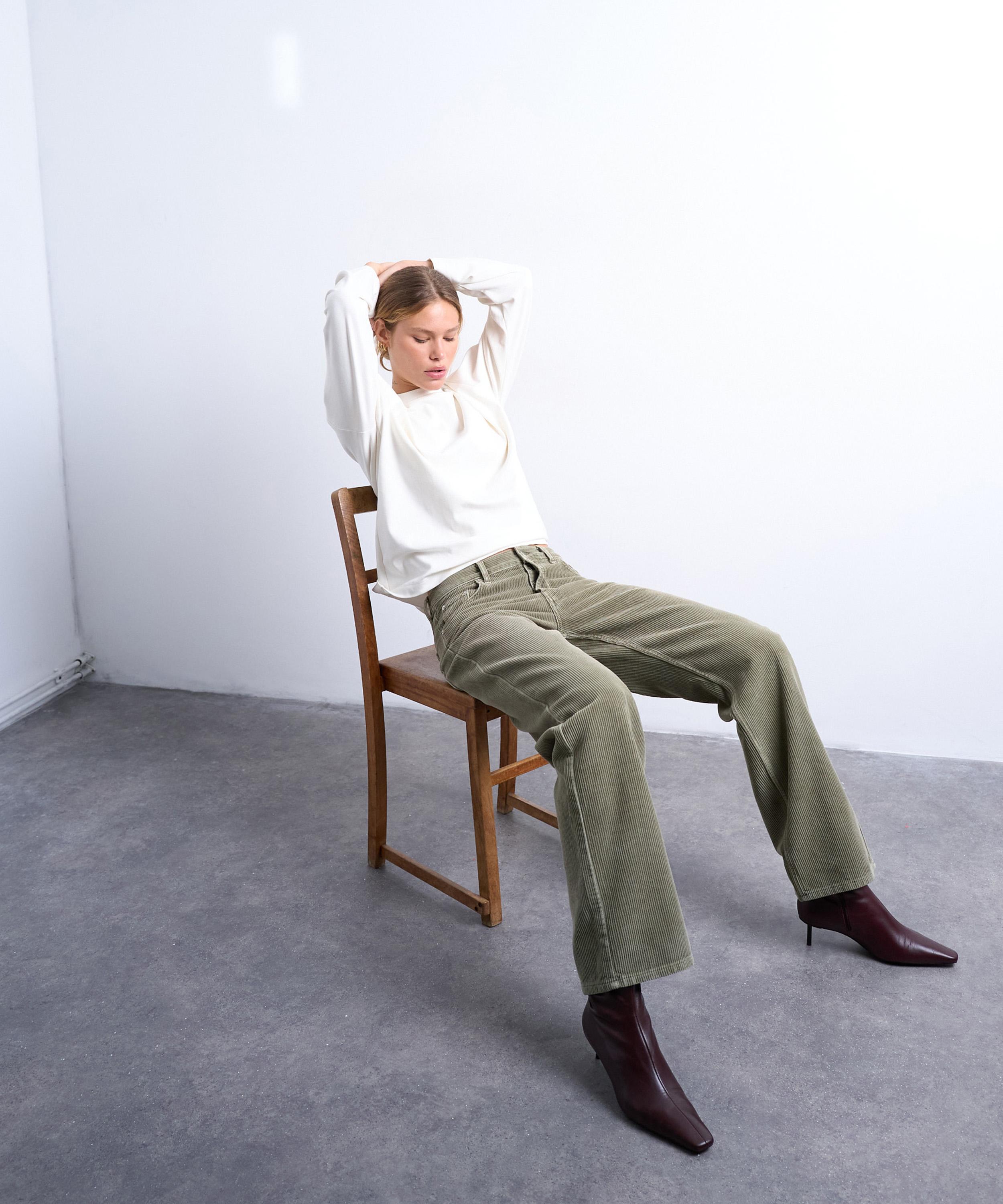 TOPSHOP - Sage Ember Low Rise Cord Jeans image number 2