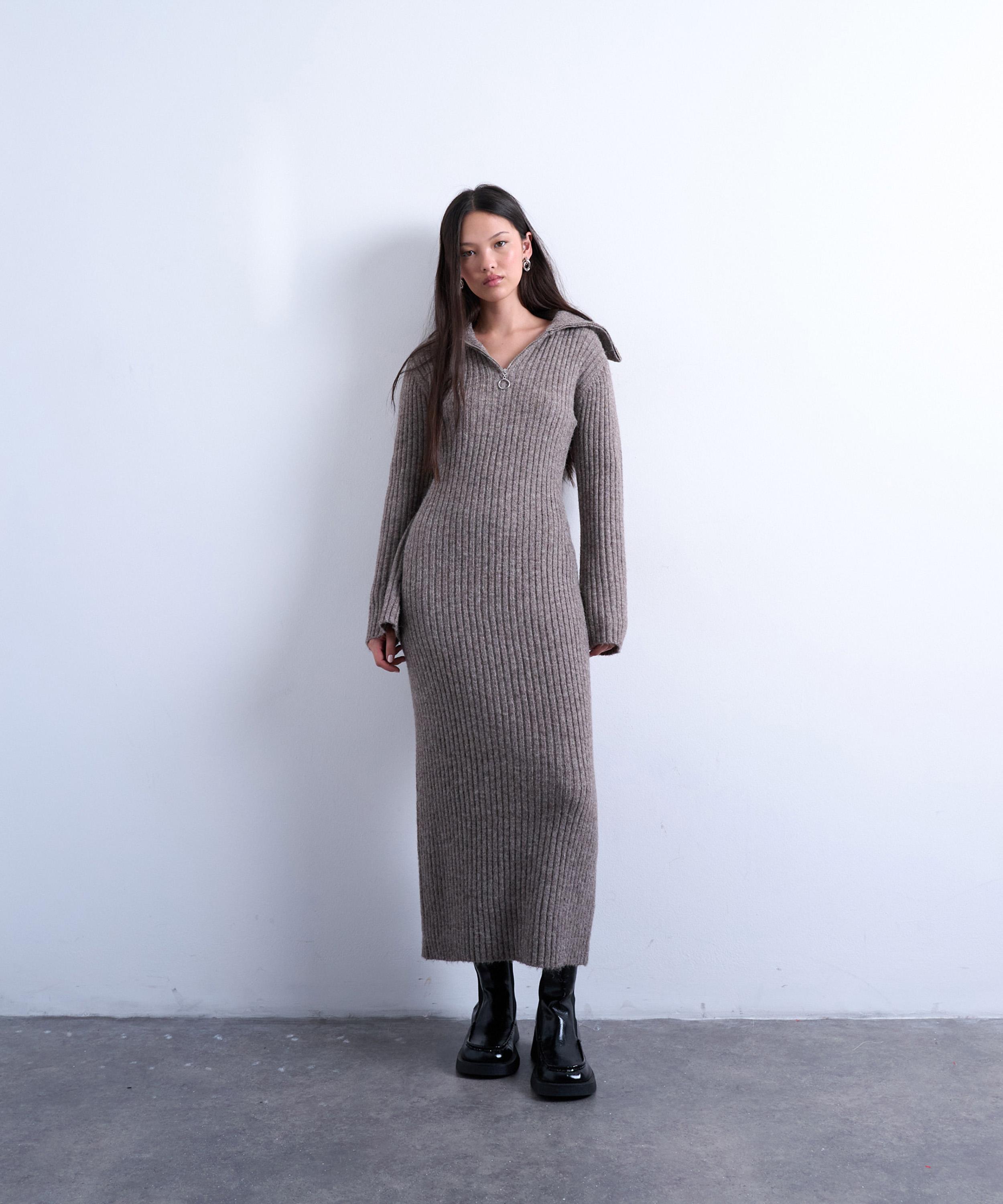TOPSHOP - Brown Knitted Ring Zip Midi Dress image number 2