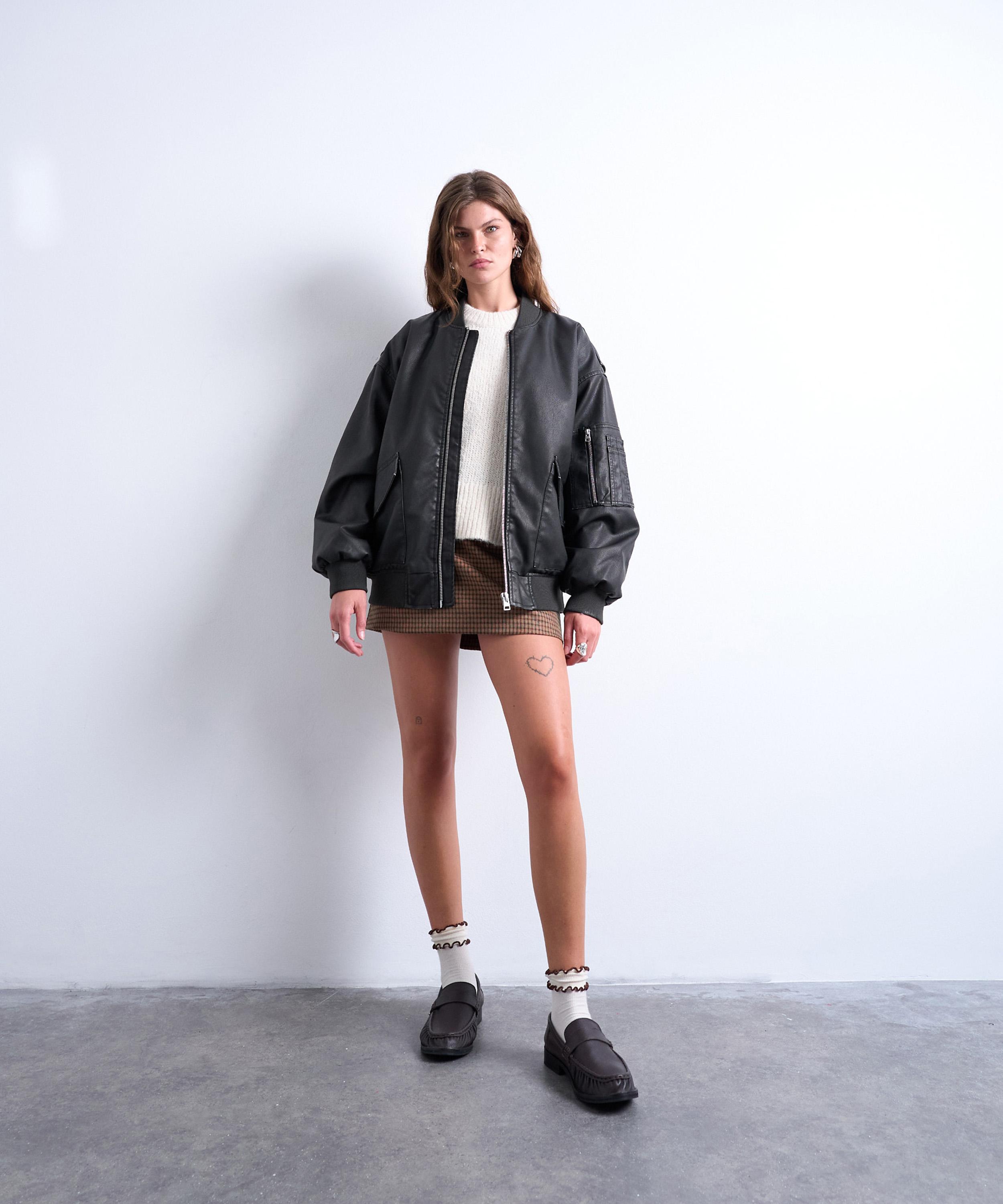 TOPSHOP - Black Faux Leather MA1 Bomber Jacket image number 3