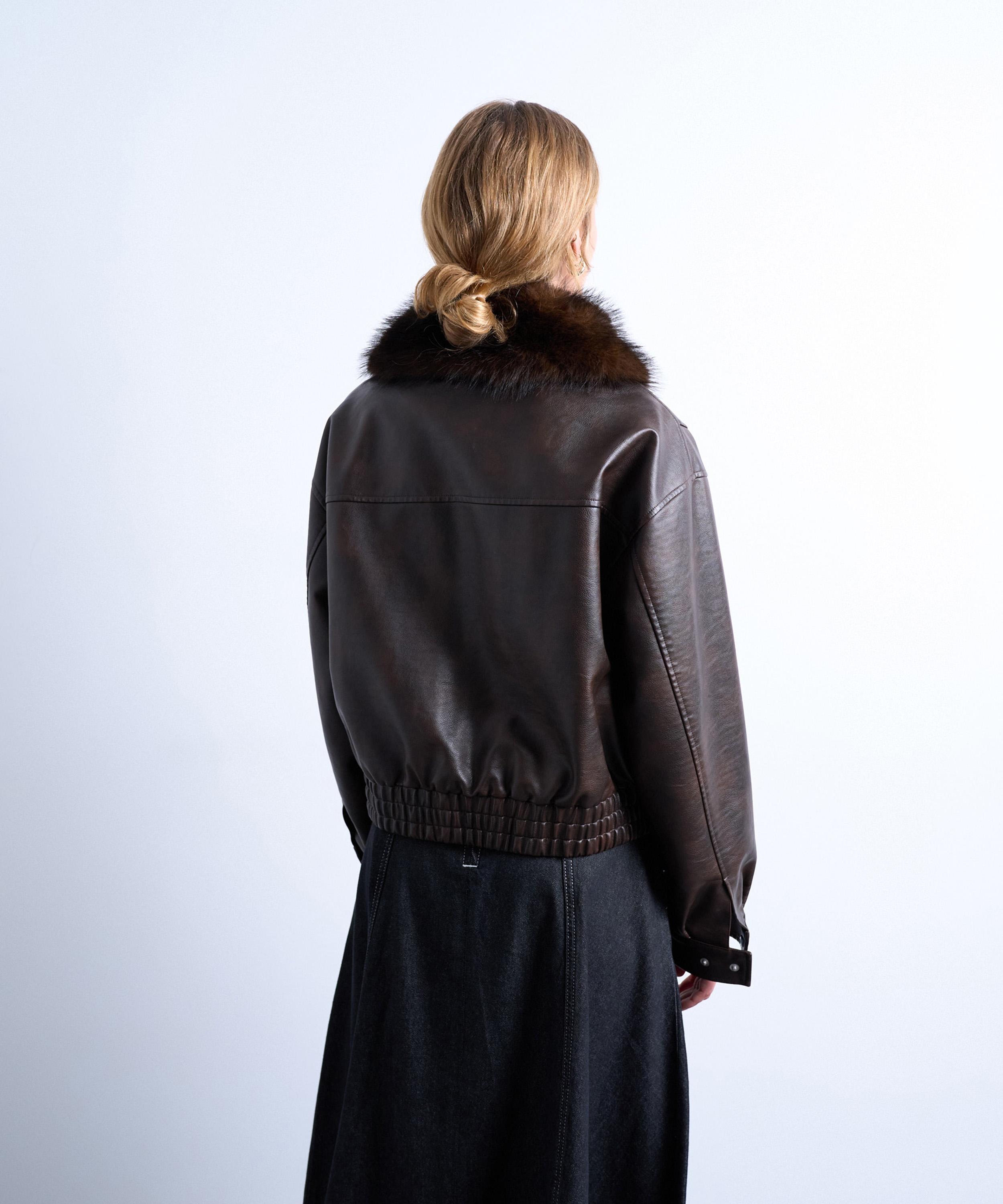 TOPSHOP - Faux Leather Boxy Bomber Jacket with Detachable Fur Collar image number 3