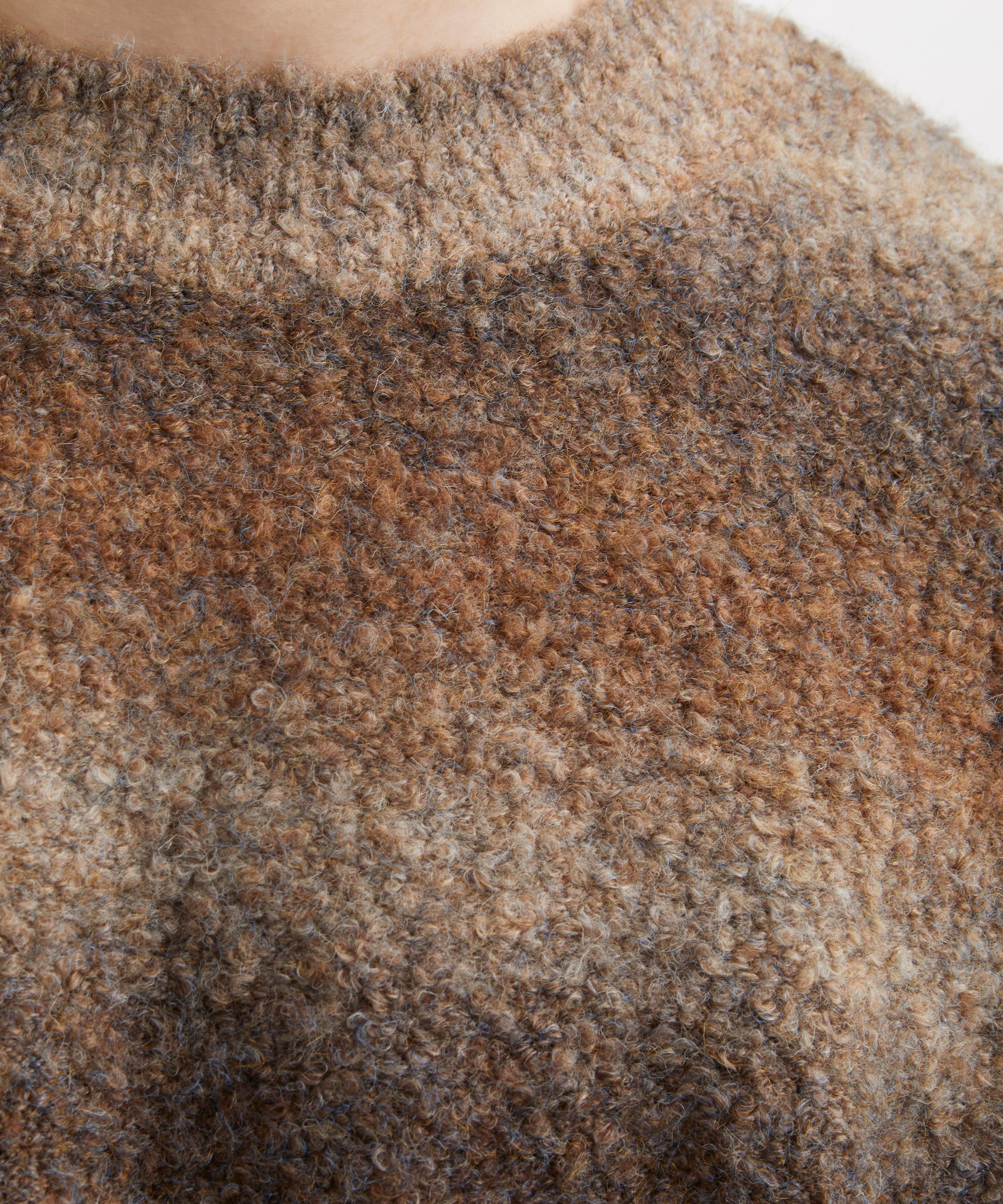 FrizmWORKS - Gradation Boucl&eacute; Knit Jumper image number 4