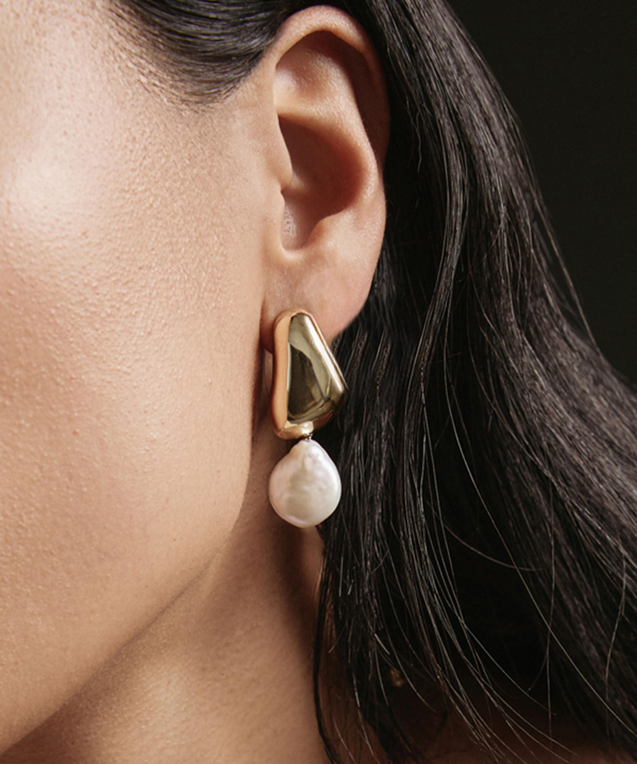 SHASHI - 14ct Gold-Plated Carter Pearl Drop Earrings image number 1