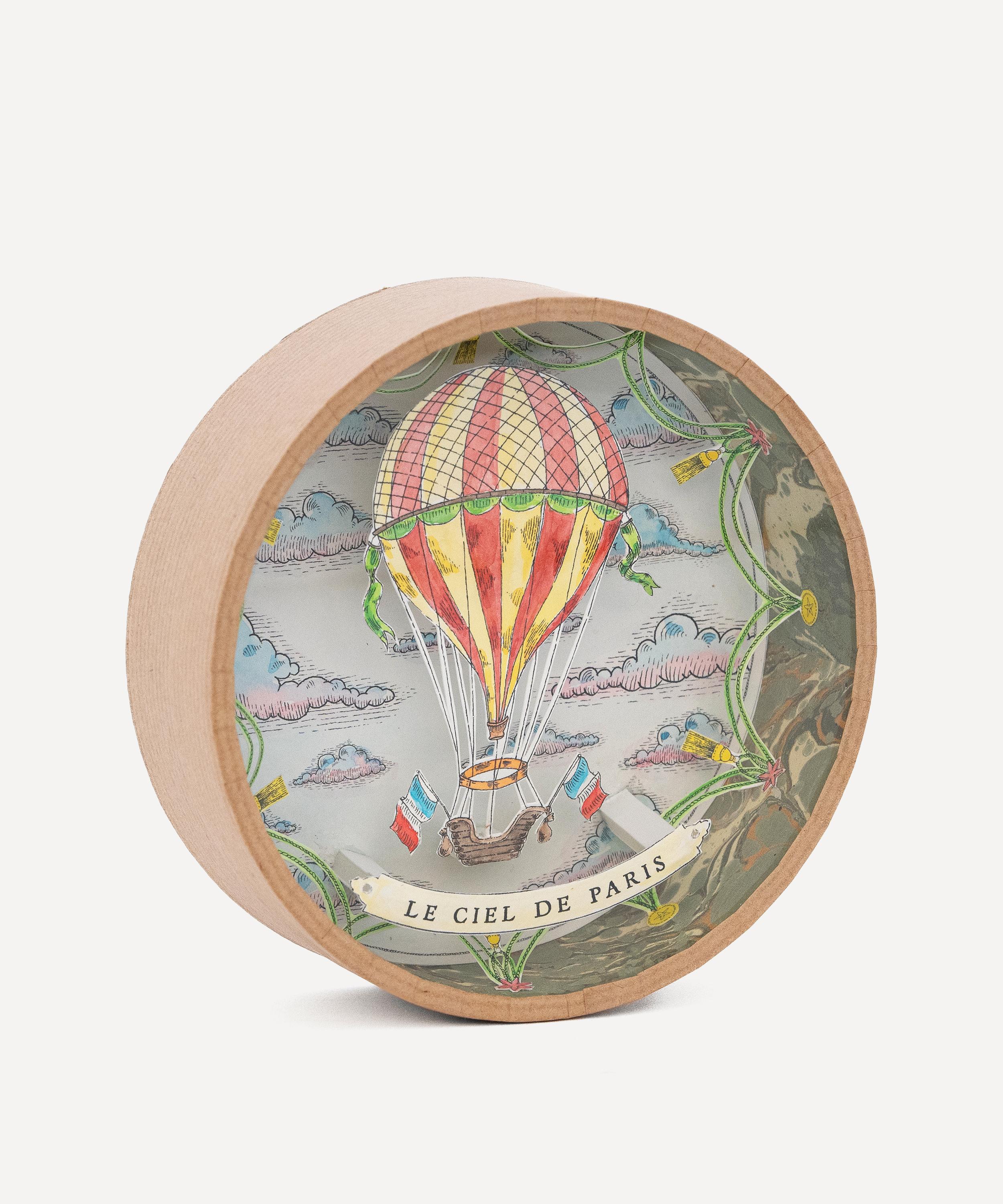 Marin Montagut - The Sky of Paris Round Showcase of Wonder image number 1