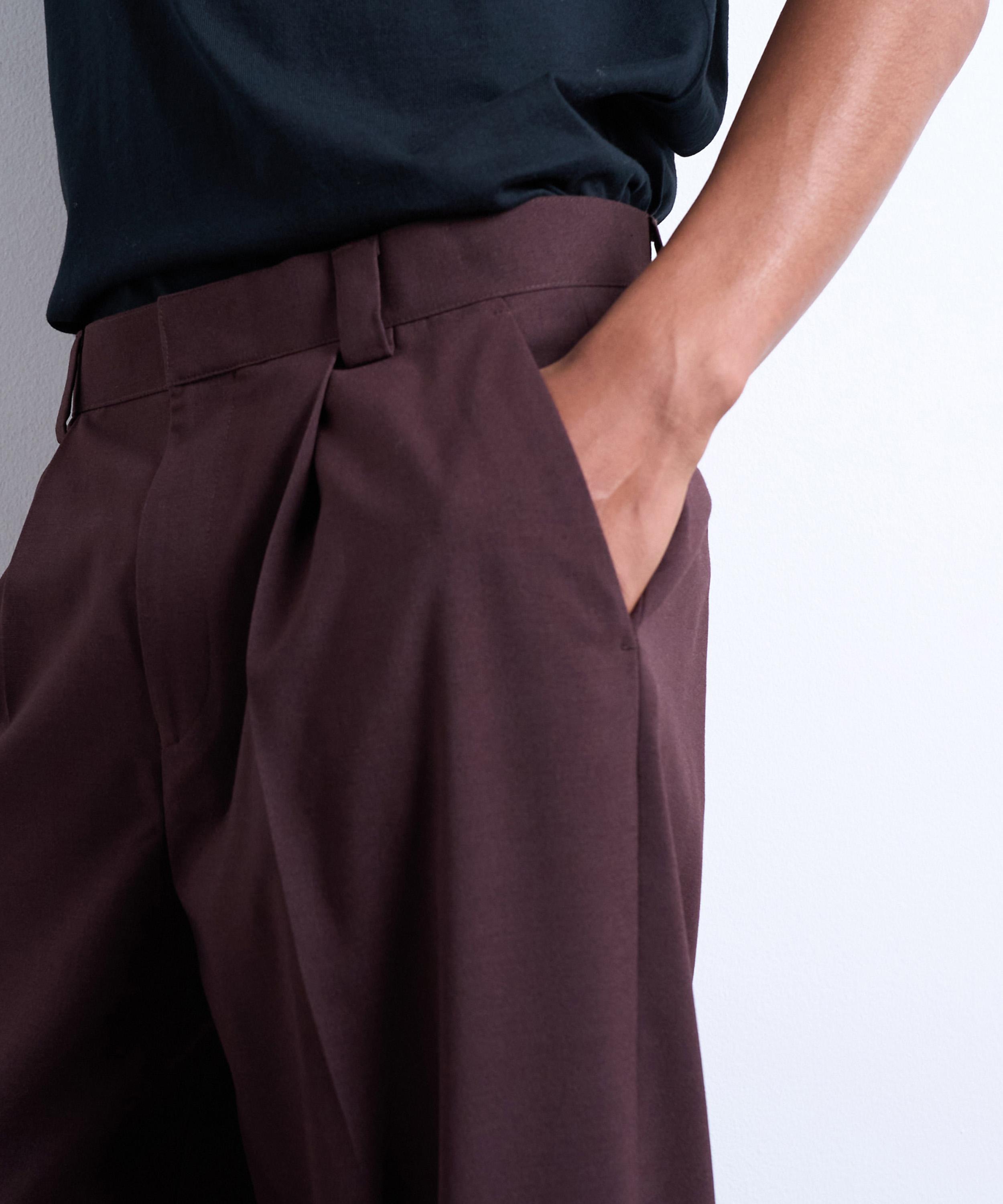 TOPMAN - Burgundy Relaxed Tapered Trousers image number 1