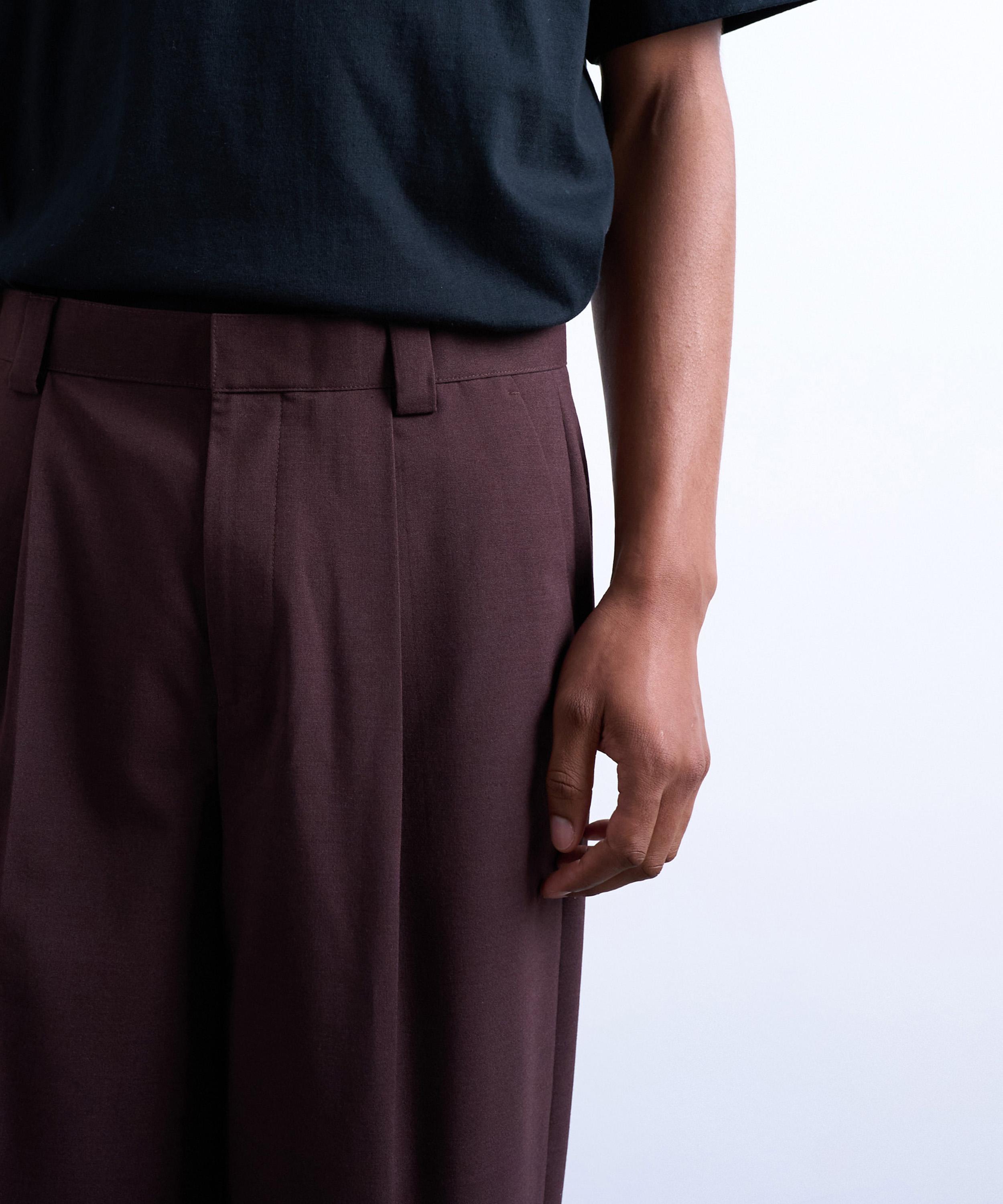 TOPMAN - Burgundy Relaxed Tapered Trousers image number 2