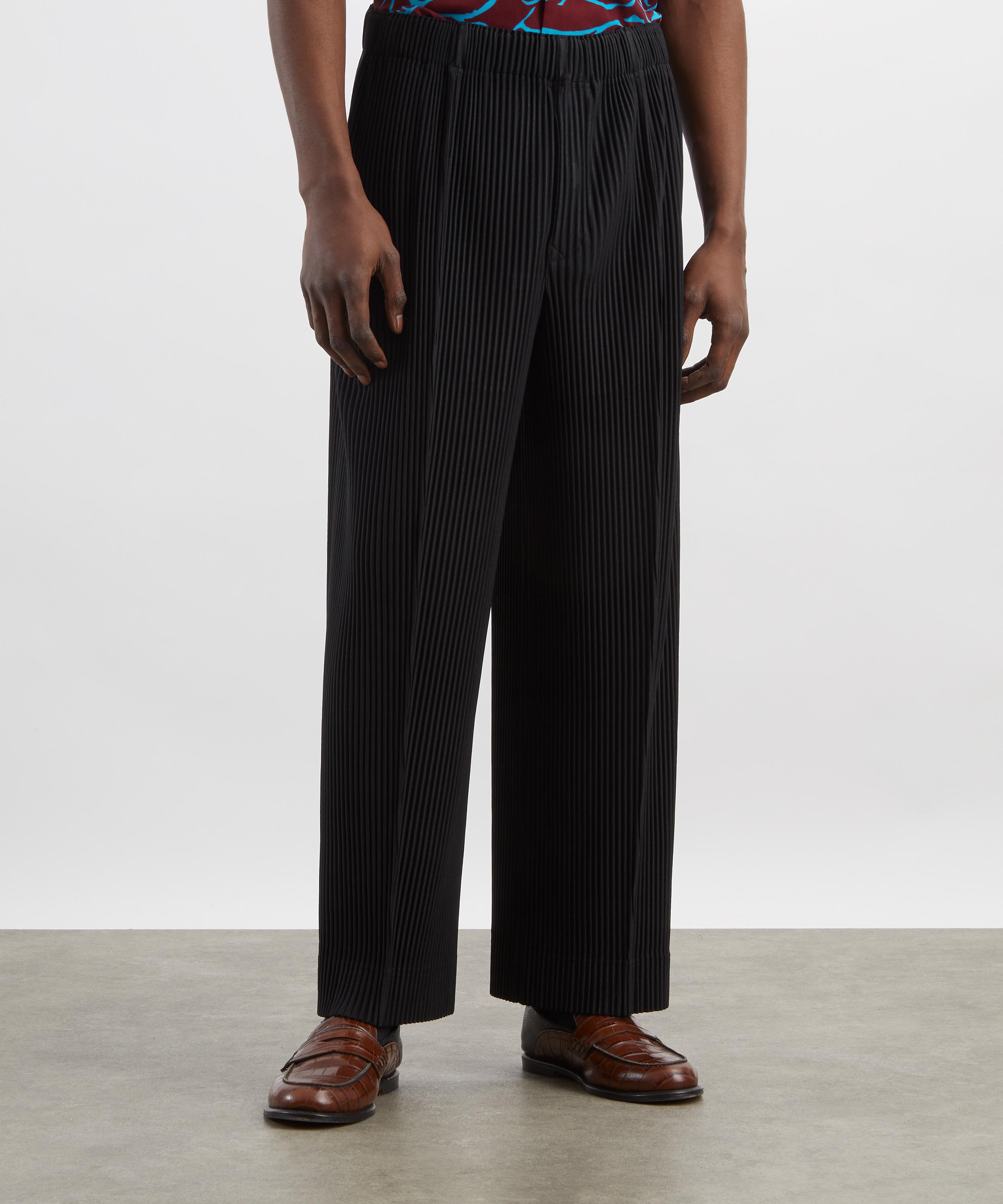 HOMME PLISS&Eacute; ISSEY MIYAKE - MC JANUARY Black Pleated Straight-Leg Trousers image number 2
