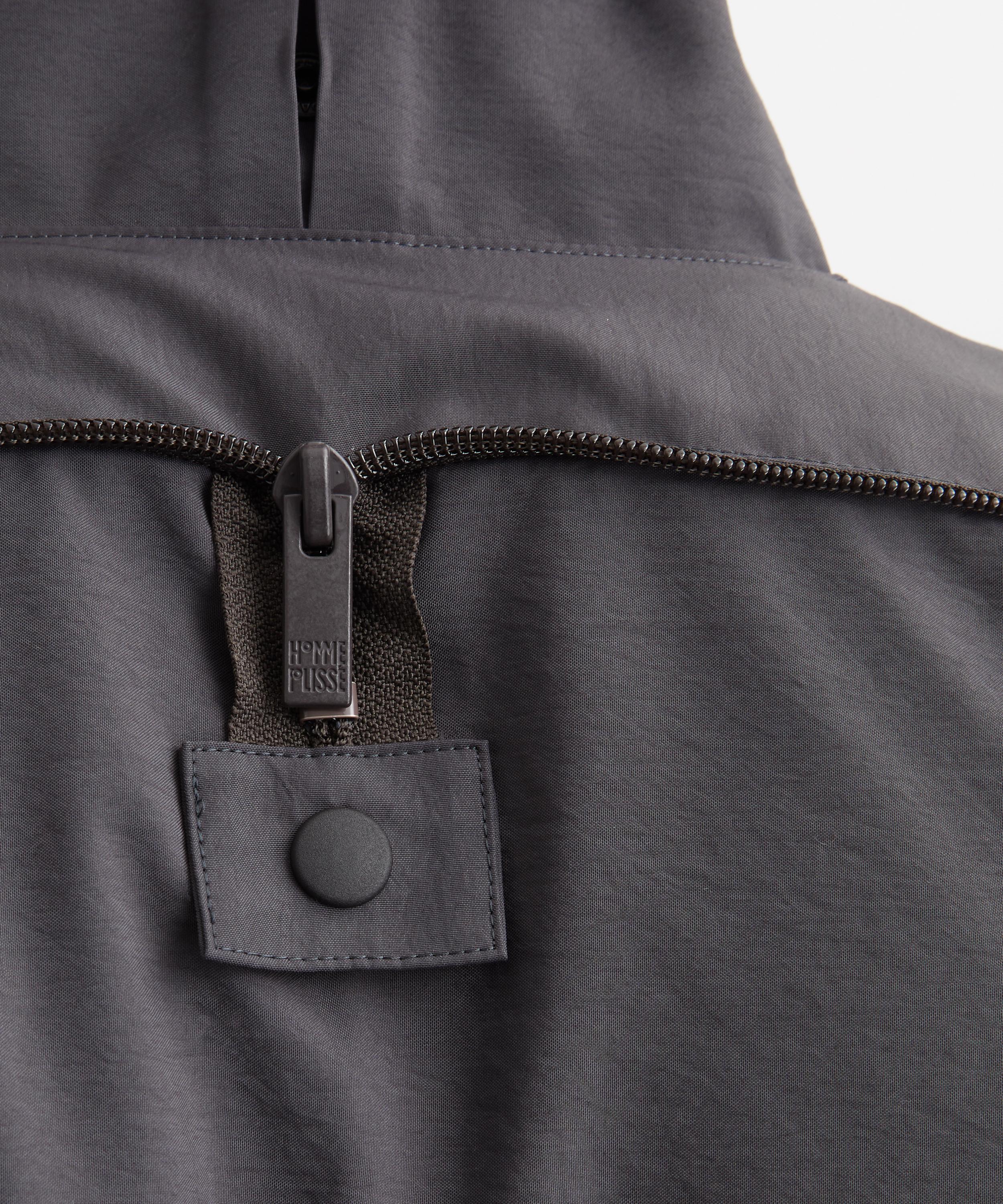 HOMME PLISS&Eacute; ISSEY MIYAKE - CARRIER CARRIED Charcoal Jacket image number 4