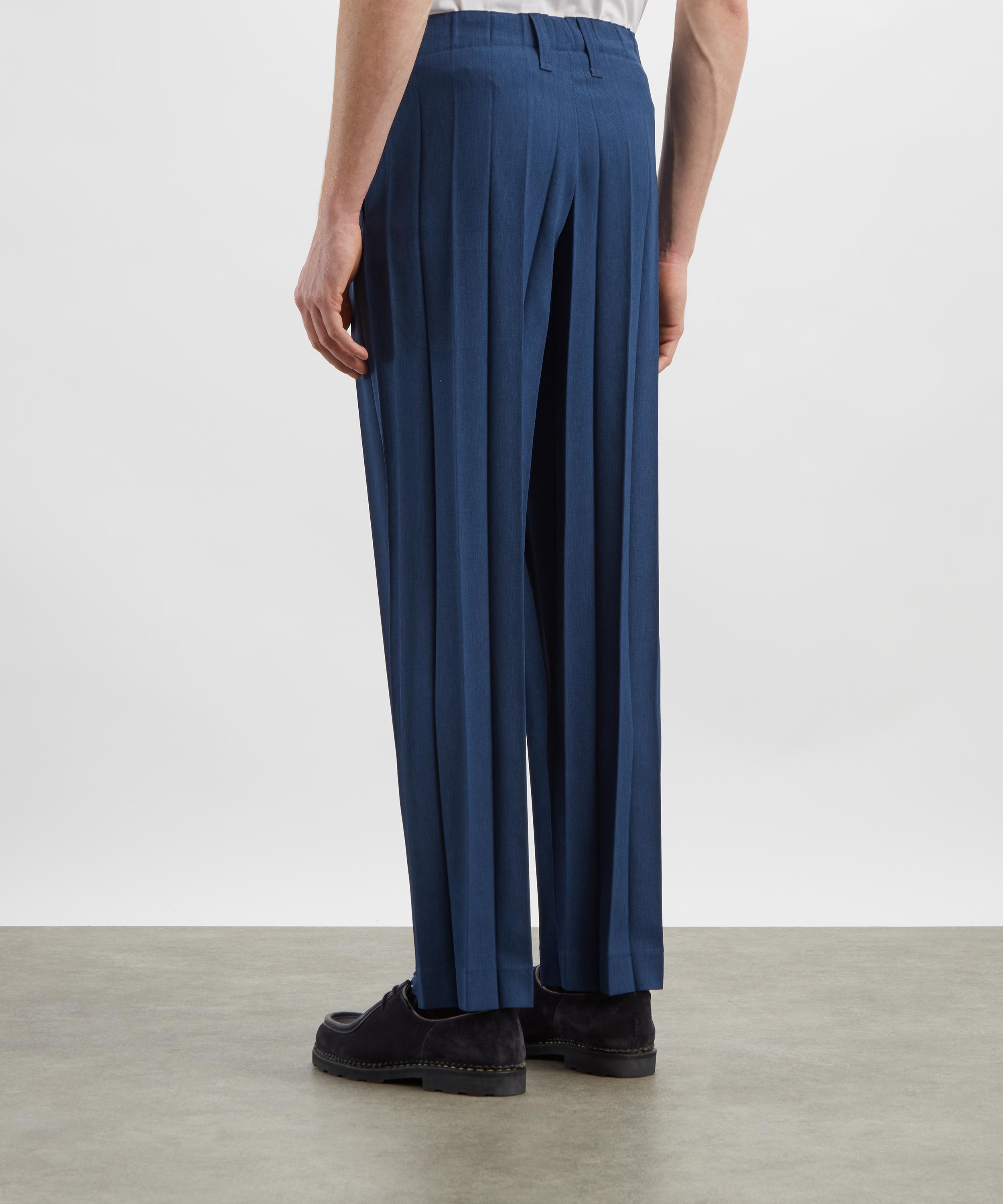 HOMME PLISS&Eacute; ISSEY MIYAKE - EDGE ENSEMBLE Navy Trousers image number 3