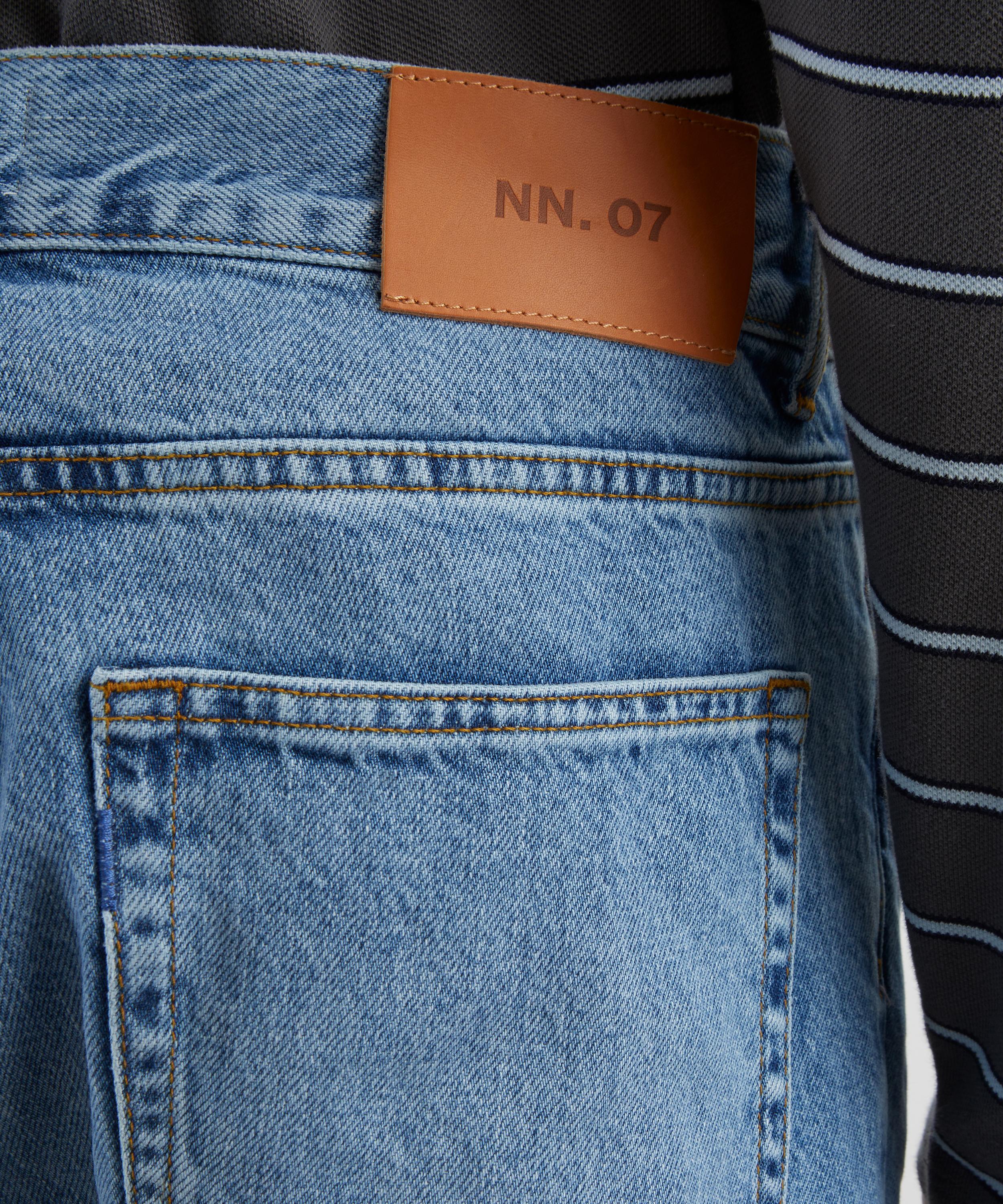 NN07 - Otis 1882 Straight-Leg Relaxed Jeans in Vintage Blue image number 4