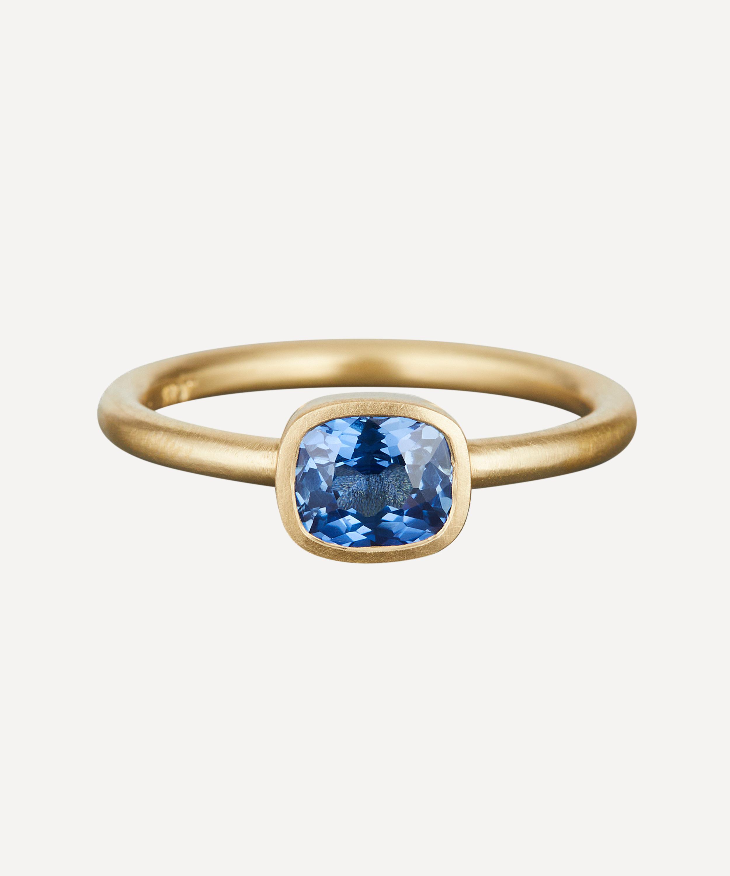 Satomi Kawakita - 18ct Gold Cushion Cut Blue Sapphire Ring
