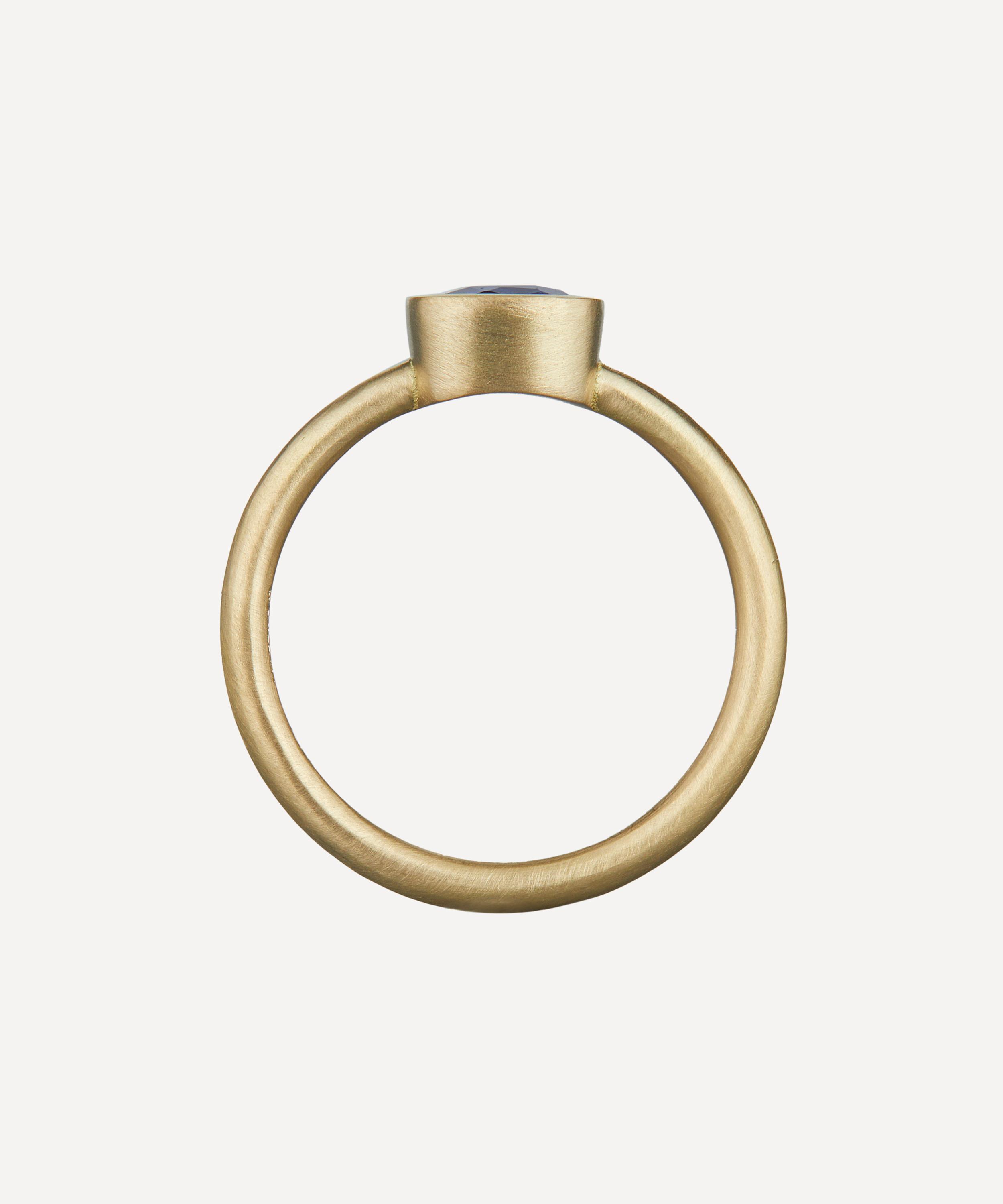 Satomi Kawakita - 18ct Gold Cushion Cut Blue Sapphire Ring image number 1