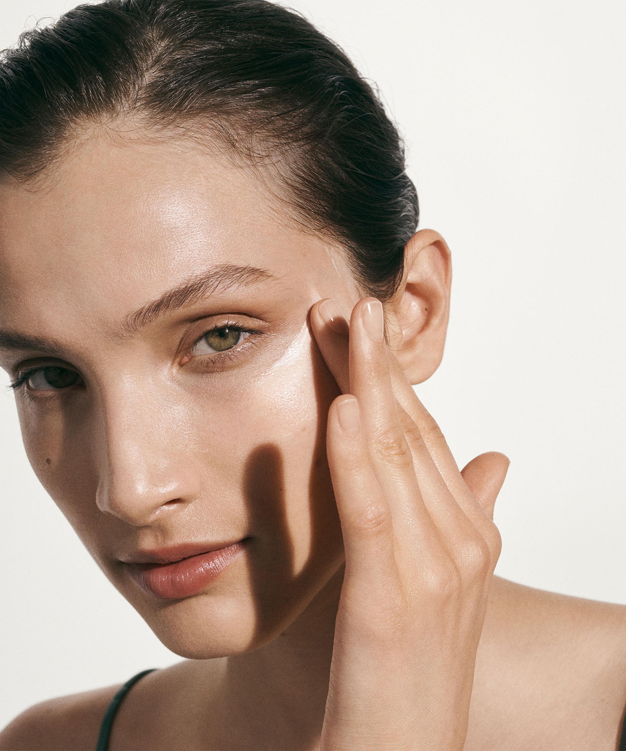 La Mer - The Soft Glow Essentials Set image number 3