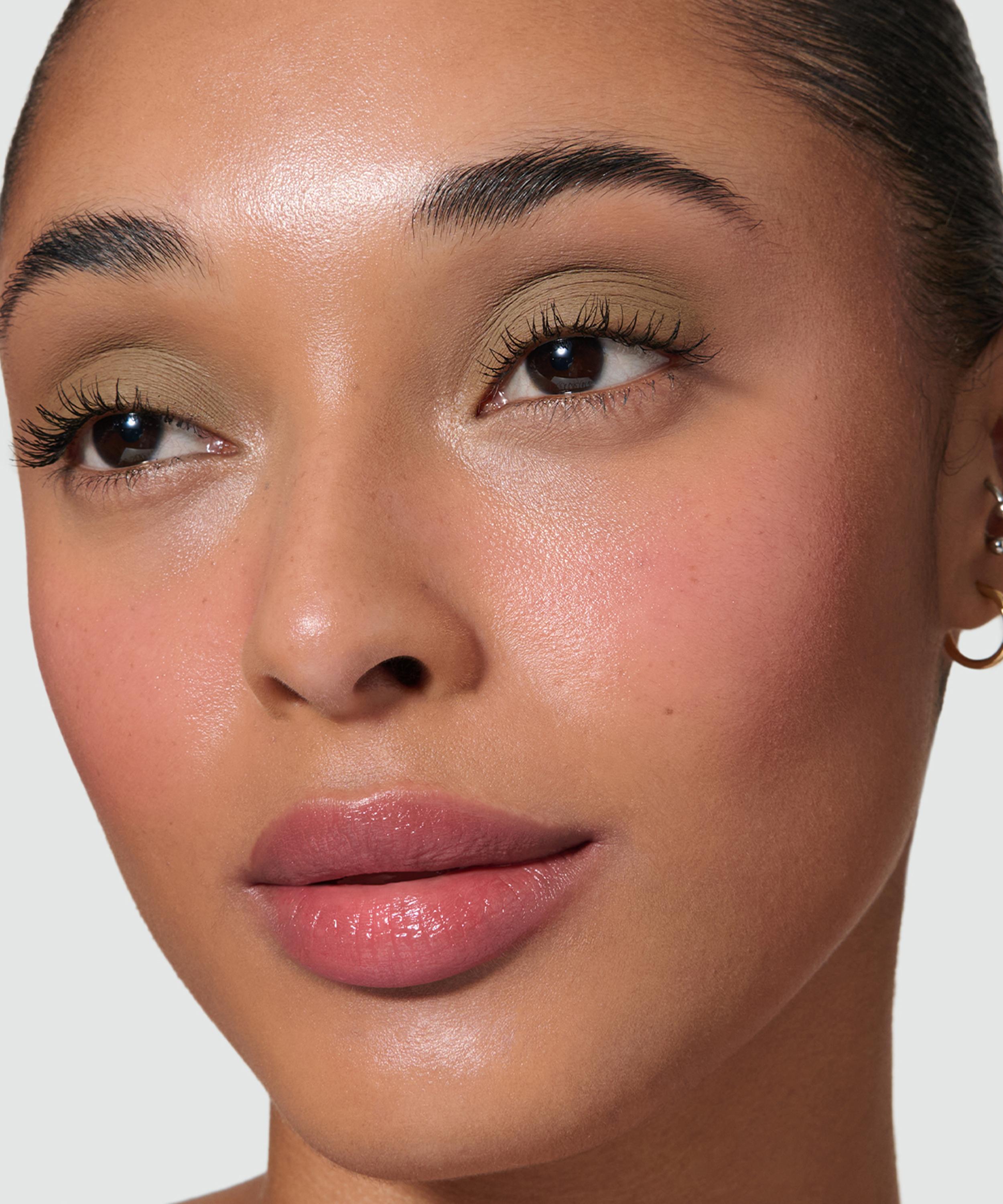 Lisa Eldridge - Liquid Silk Eyeshadow in Mimi 2.8ml image number 1