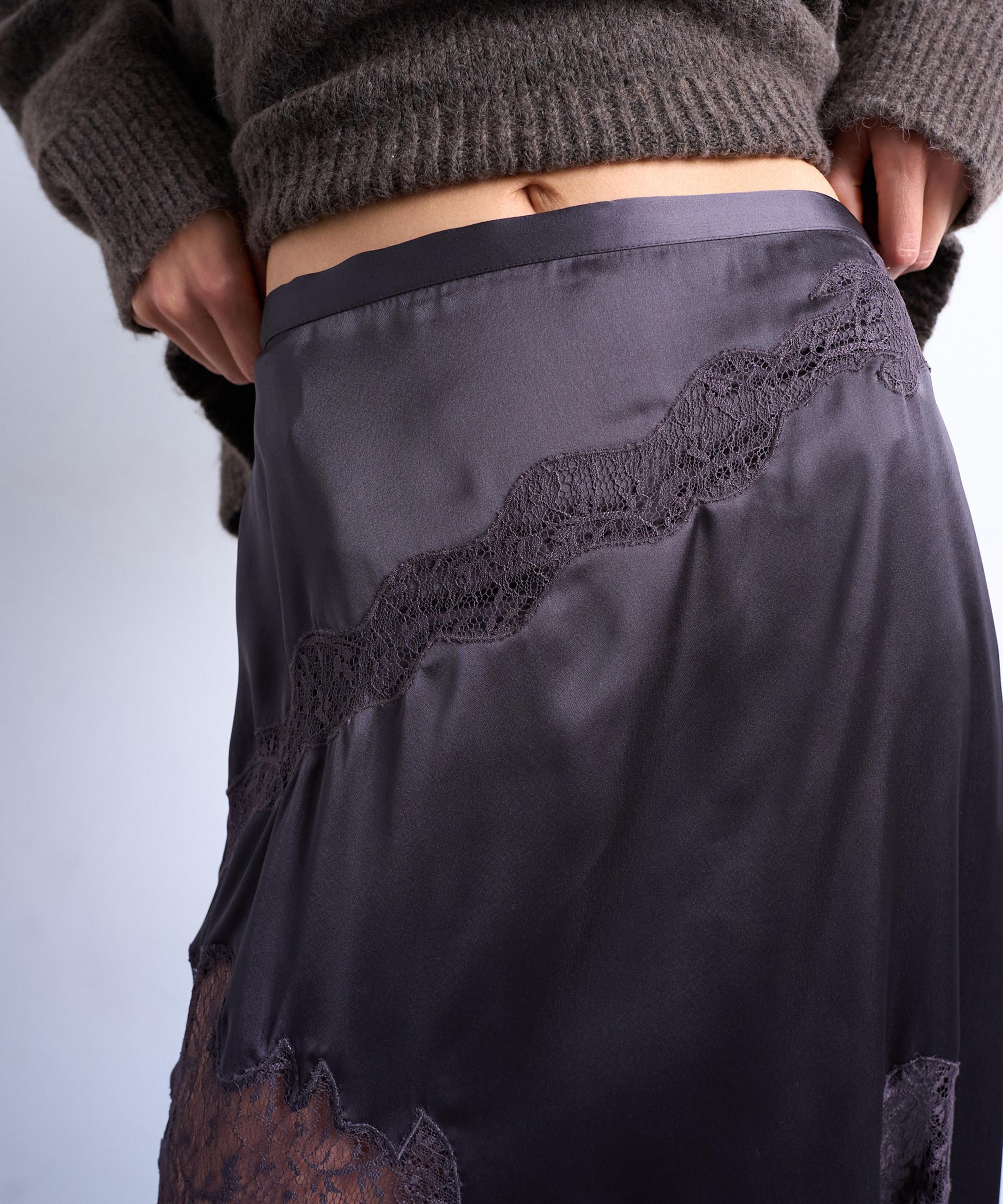 TOPSHOP - Port Royale Satin-Lace Maxi Skirt image number 3