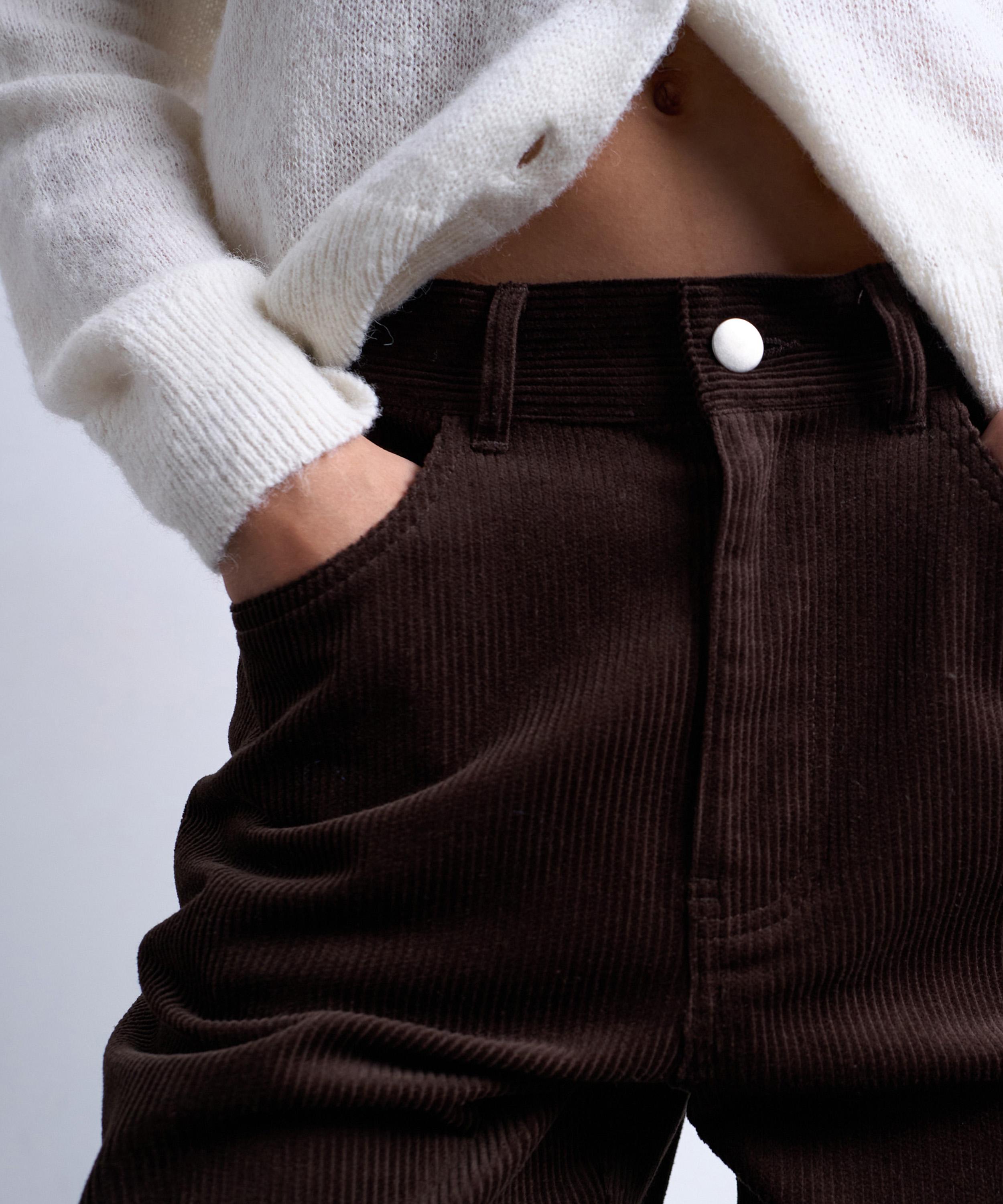 TOPSHOP - Chocolate Cord Slouchy Low-Slung Trousers image number 2