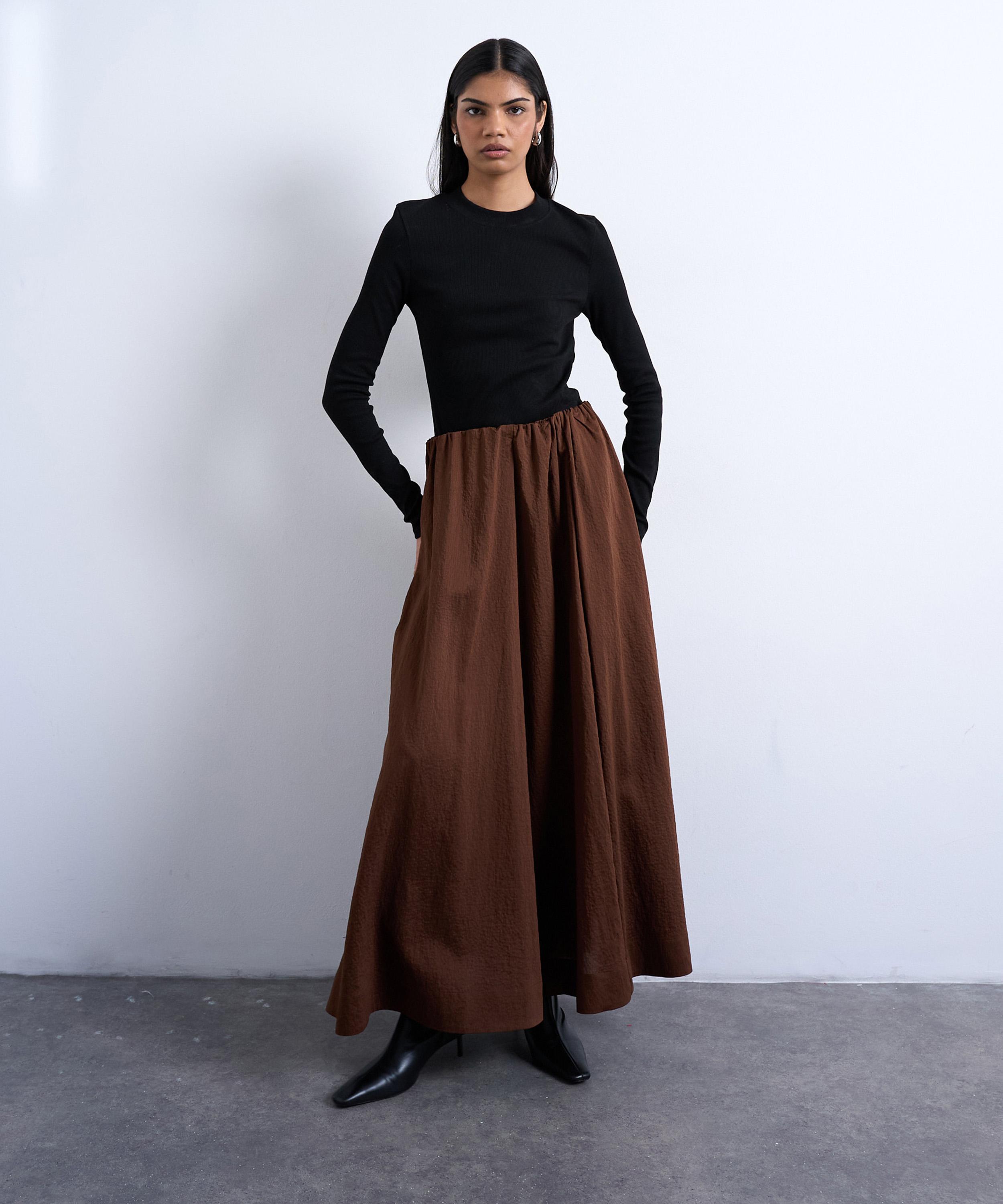 TOPSHOP - Brown Black Stripe Full Circle Maxi Skirt image number 3