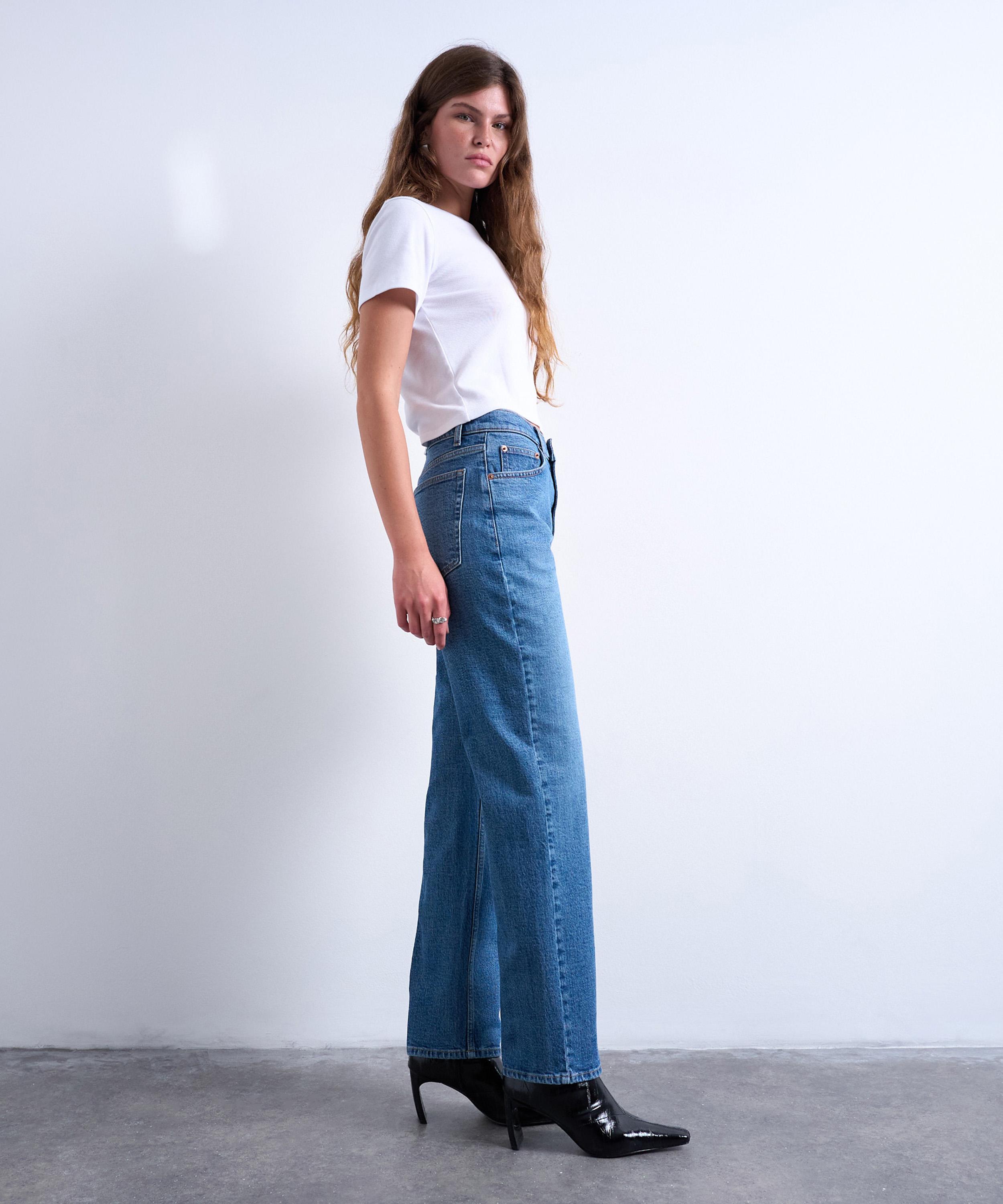 TOPSHOP - Orson Mid-Rise Comfort Straight Jeans in Vintage Blue image number 2