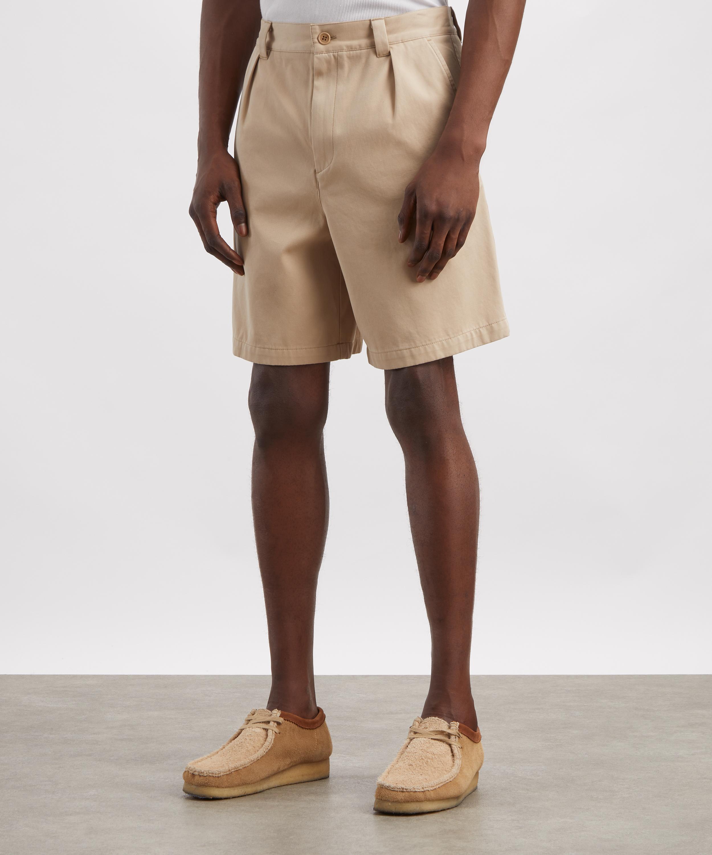 A.P.C. - Otis Shorts in Beige image number 2