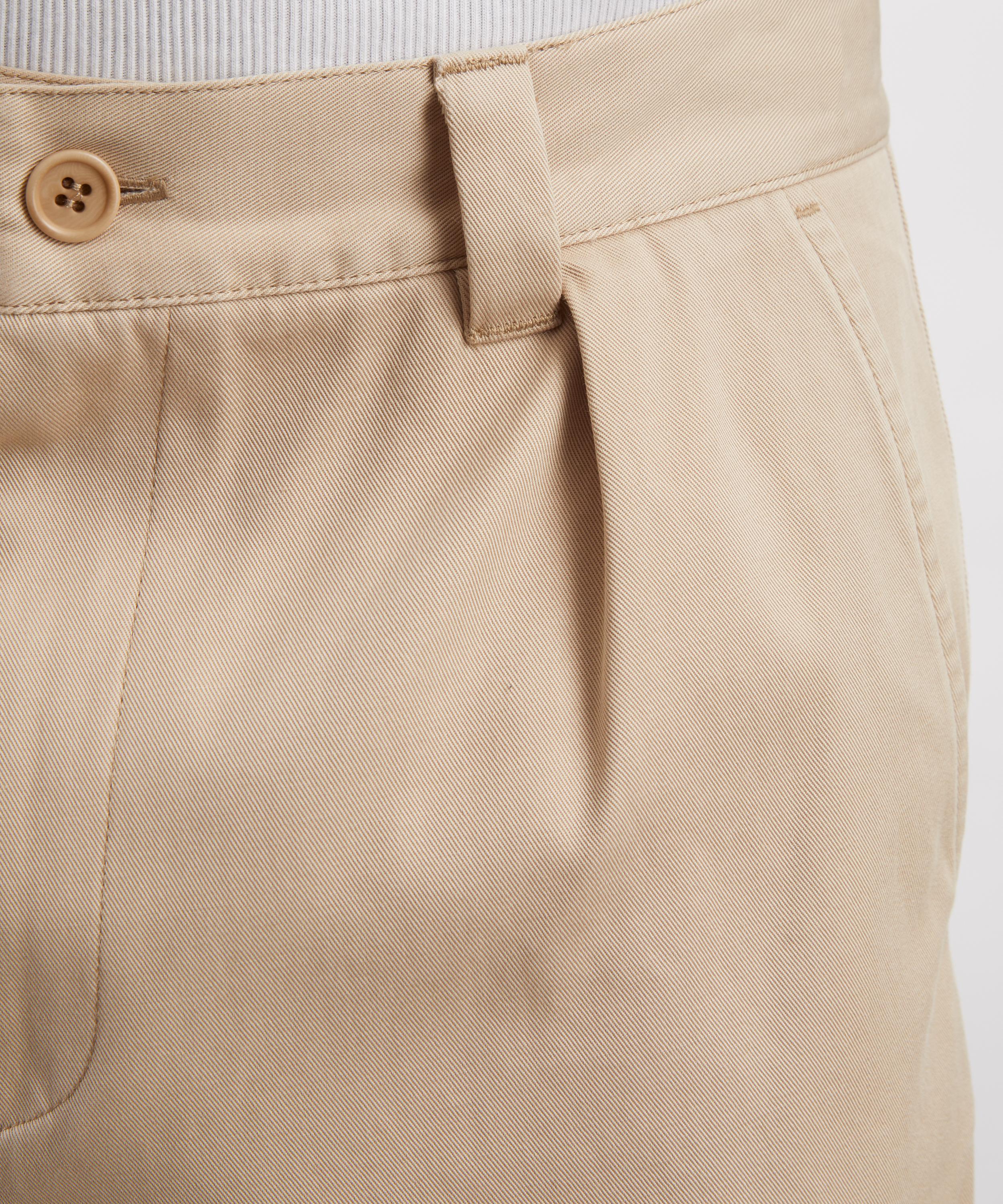A.P.C. - Otis Shorts in Beige image number 4