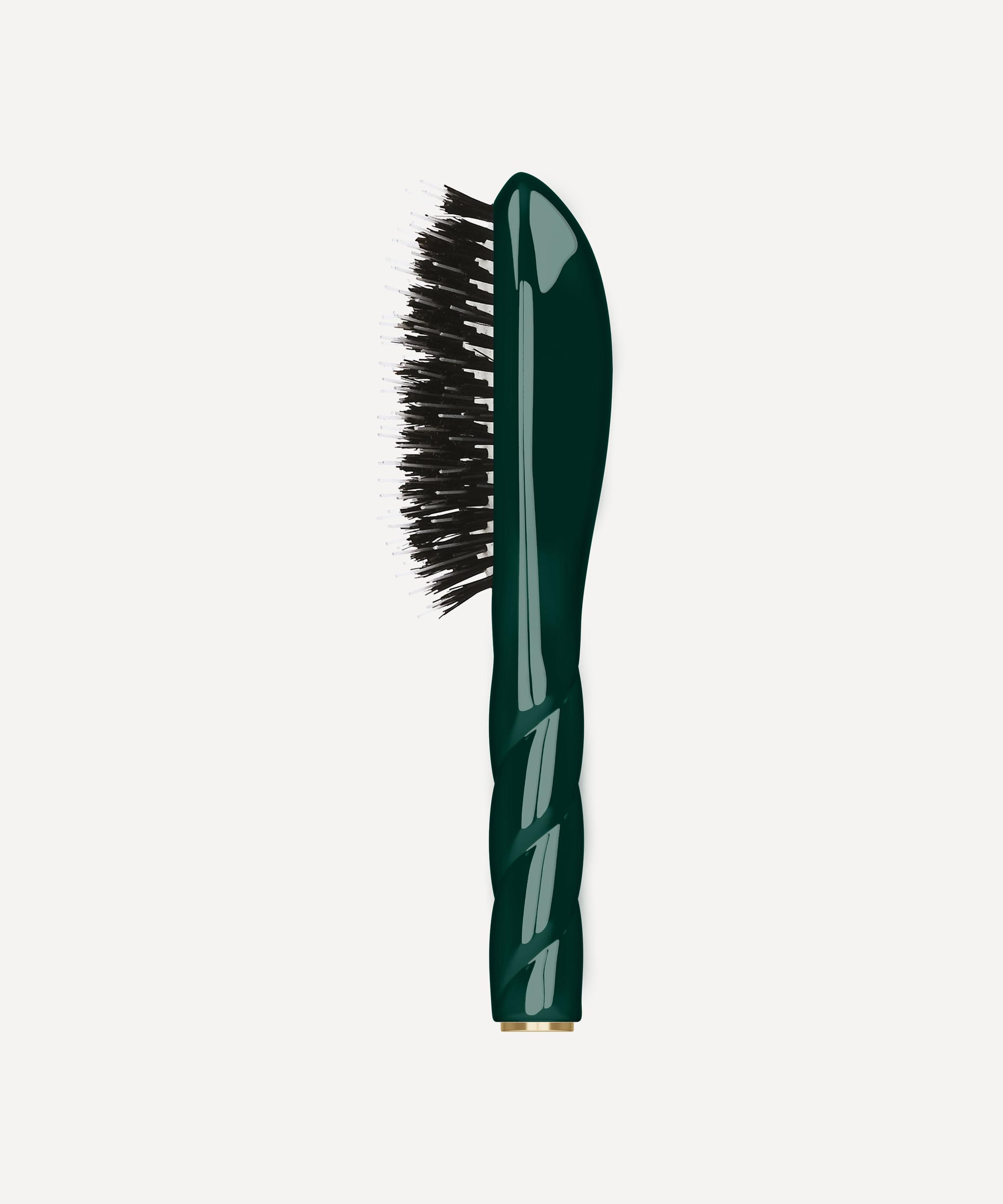 La Bonne Brosse - N.02 THE ESSENTIAL All Purpose Petite Brush image number 1