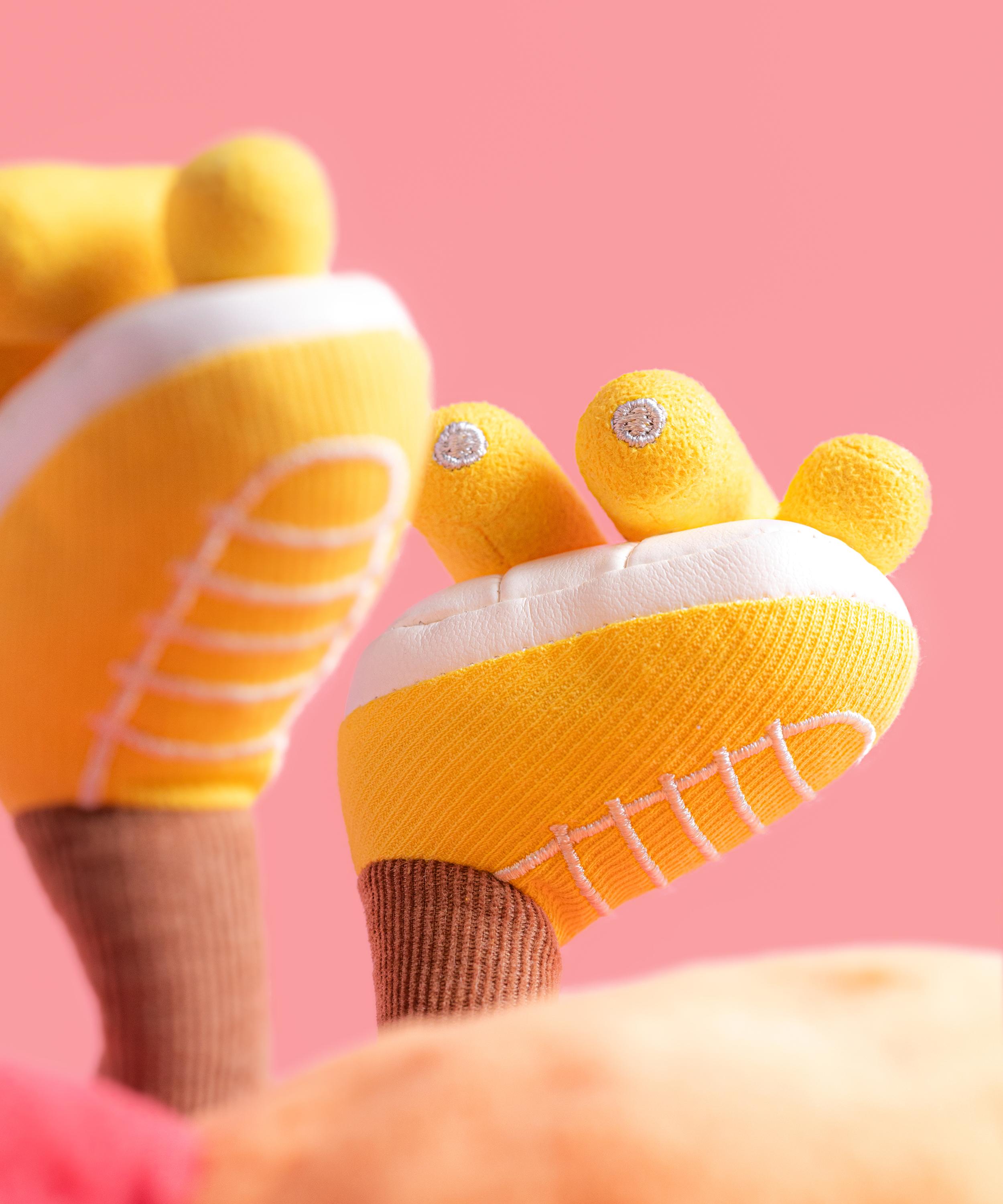 Jellycat - Amuesables Sun on Roller Skates Soft Toy image number 5