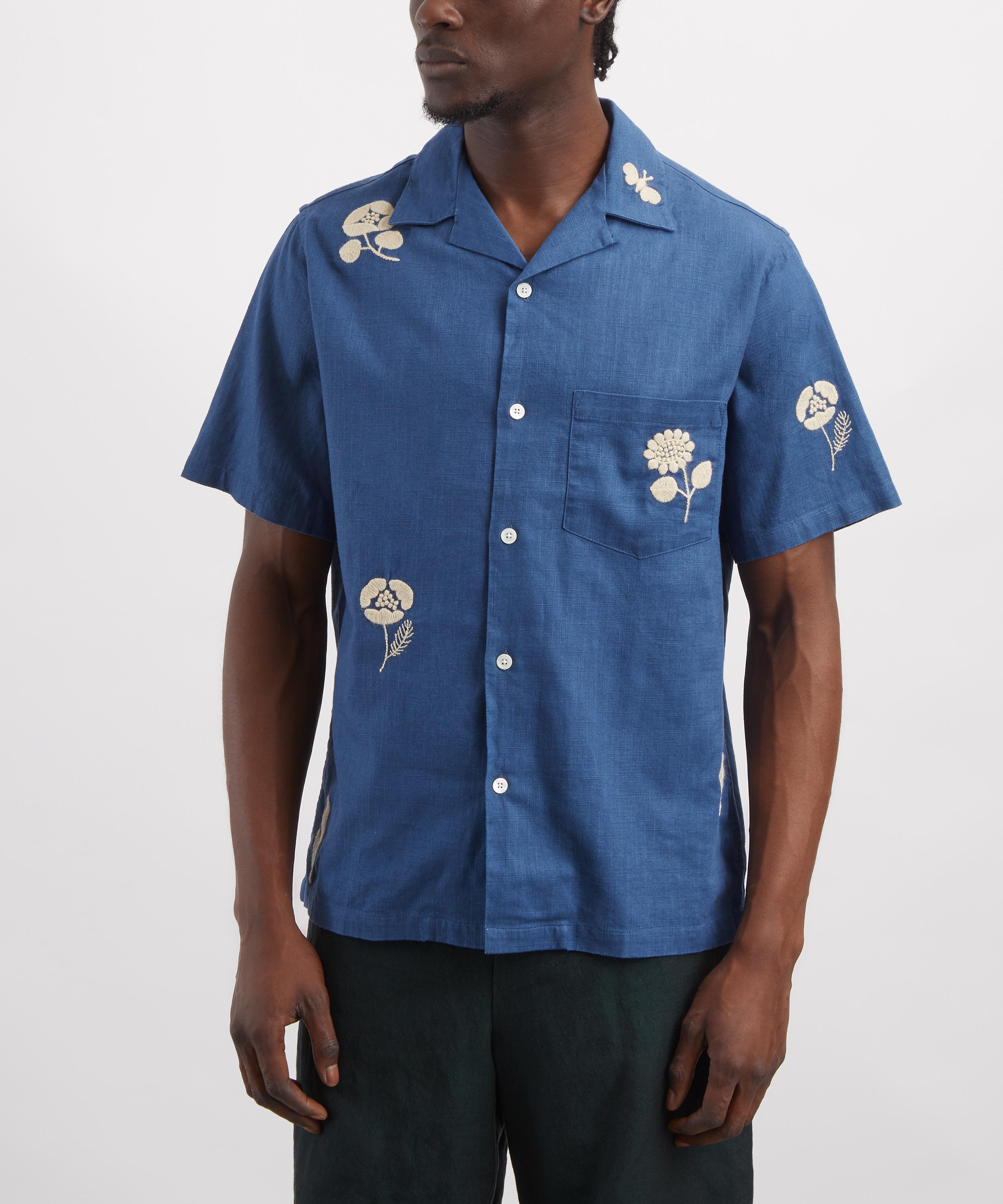 Portuguese Flannel - Embroidery Nature Short-Sleeve Shirt in Blue image number 2