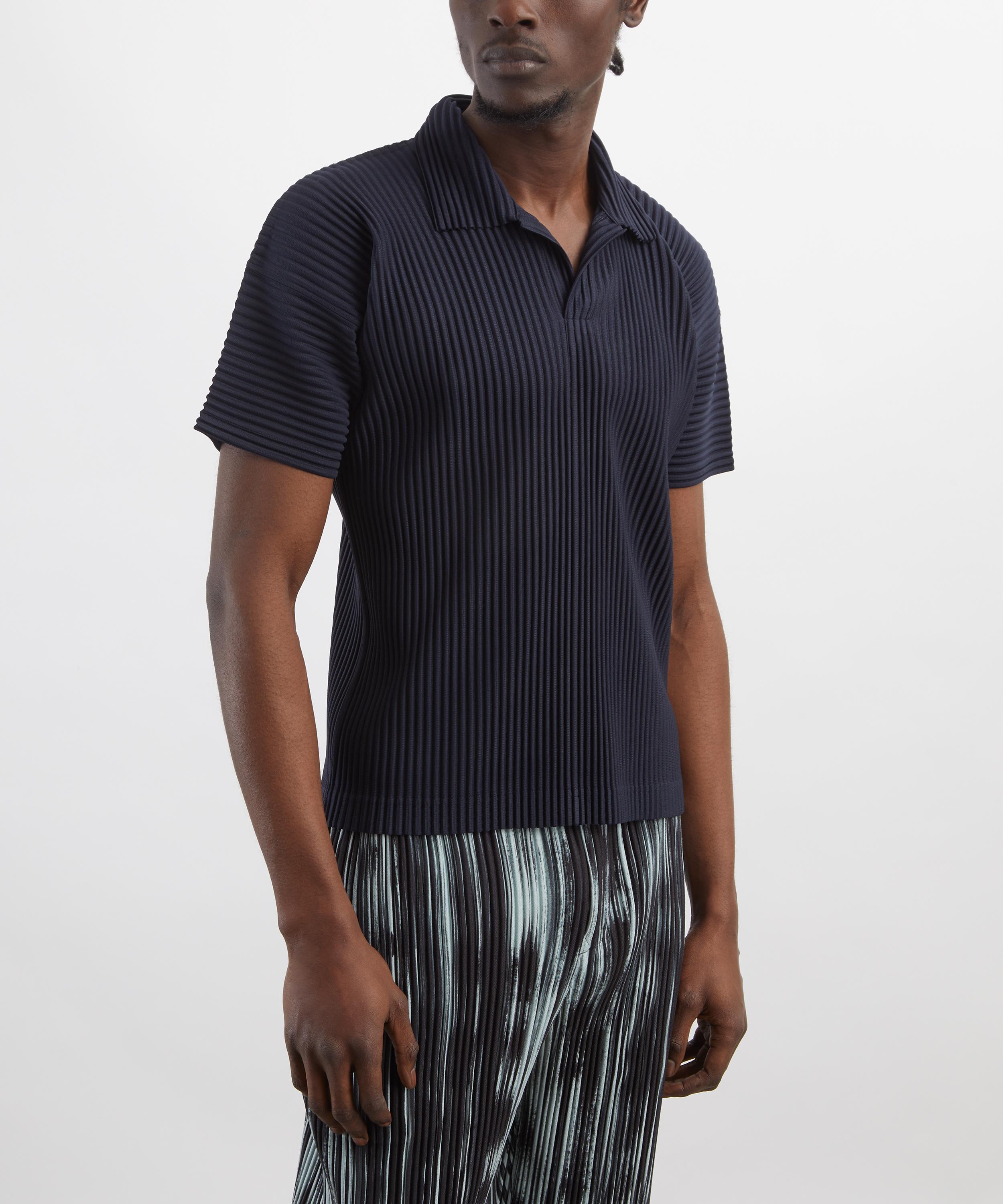 HOMME PLISS&Eacute; ISSEY MIYAKE - BASICS Navy Pleated Polo Shirt image number 2