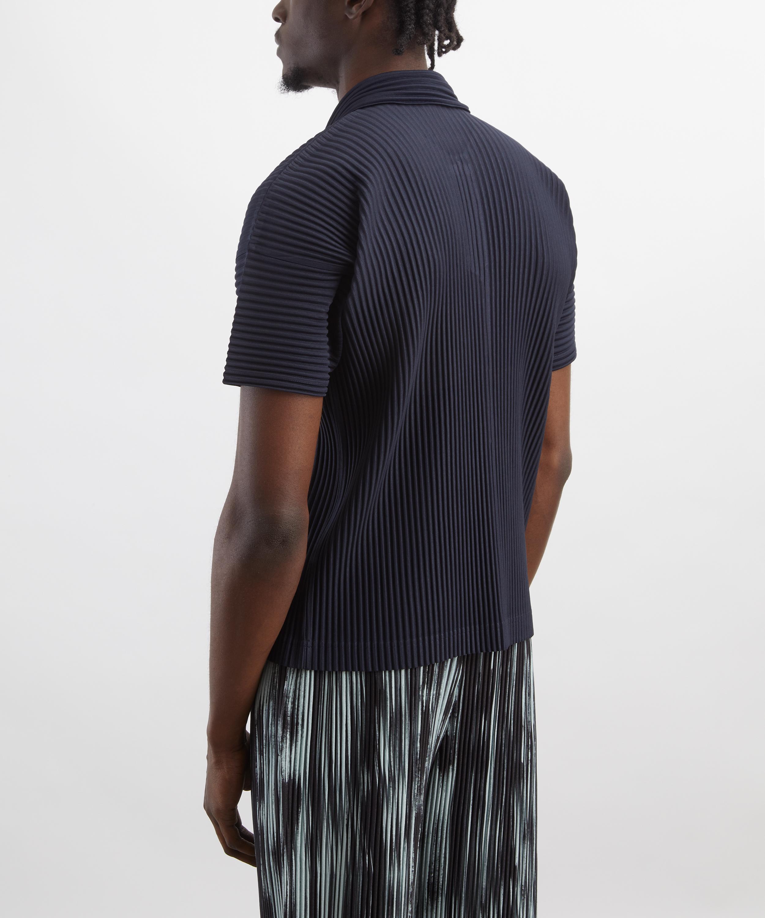 HOMME PLISS&Eacute; ISSEY MIYAKE - BASICS Navy Pleated Polo Shirt image number 3