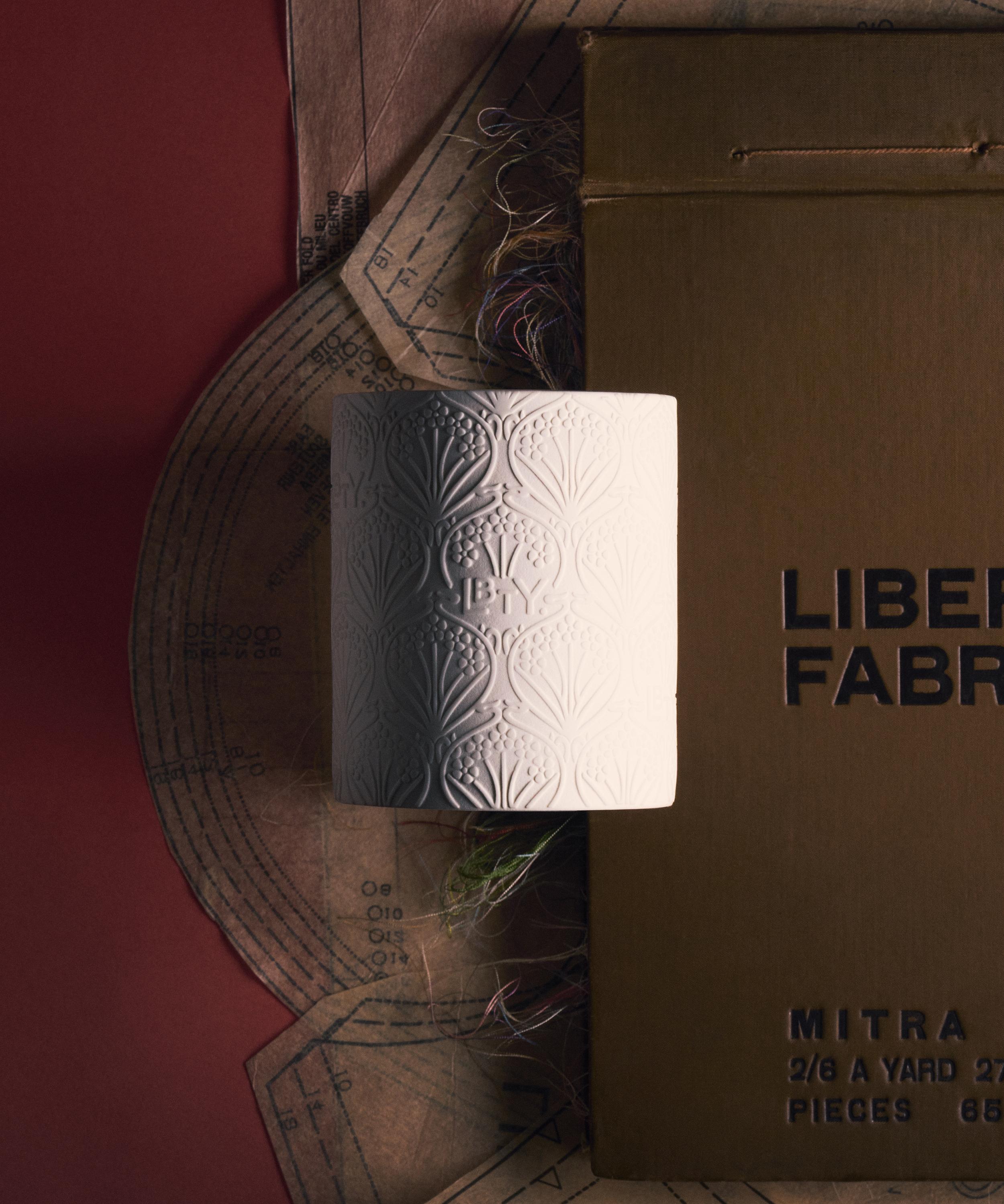 Liberty LBTY. Fragrance - Paper Leather Scented Candle 330g image number 1