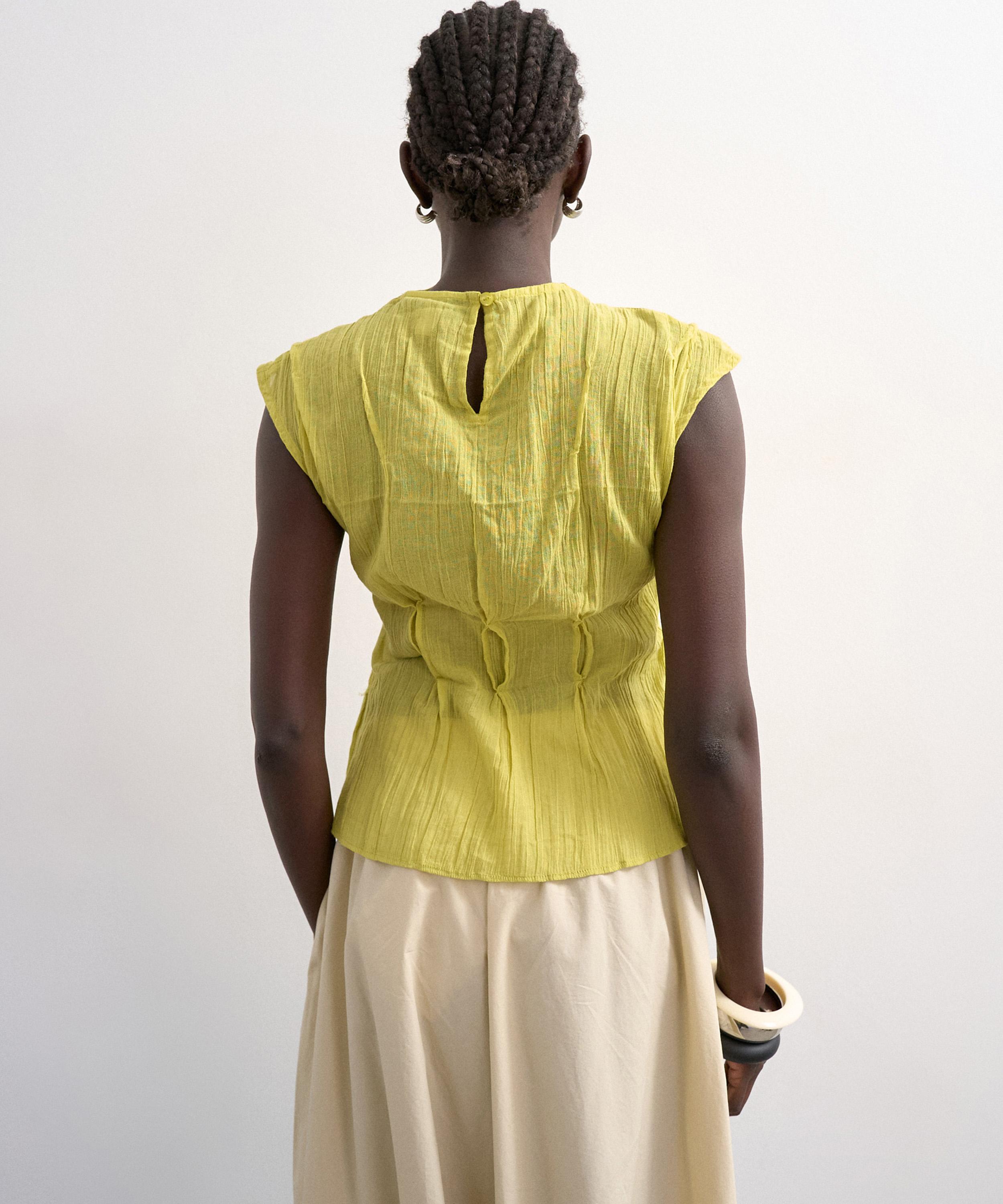 TOPSHOP - Green Sleeveless Pintuck Crinkle Top image number 3