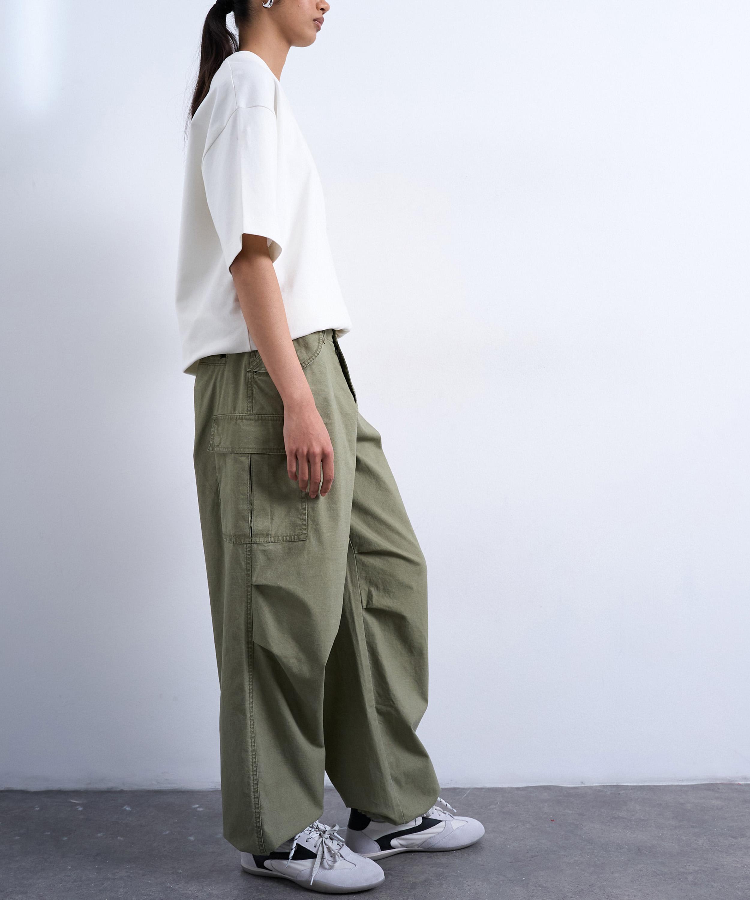 TOPSHOP - Khaki Cargo Drawcord Hem Trousers image number 1