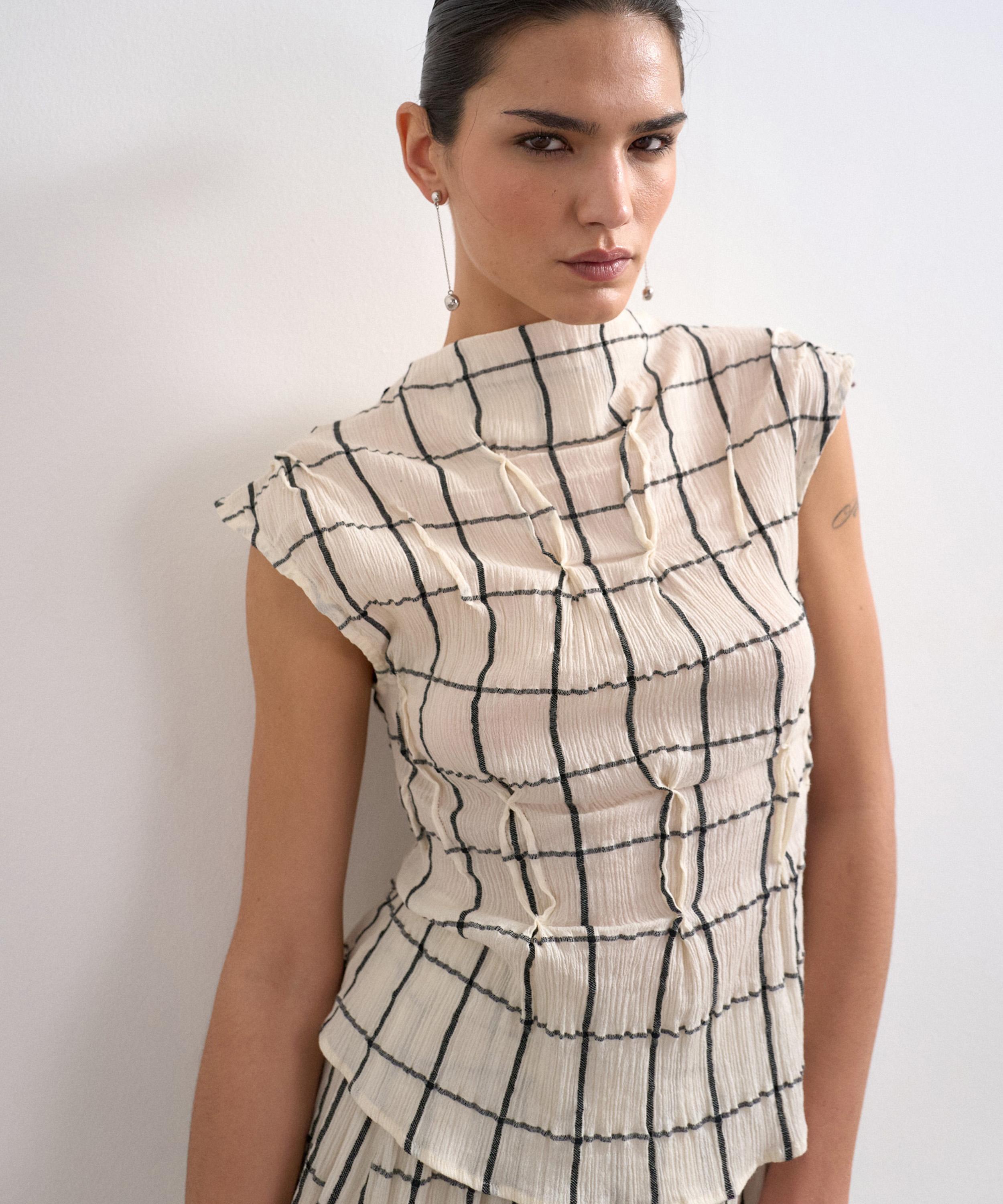 TOPSHOP - Windowpane Check Sleeveless Pintuck Crinkle Top