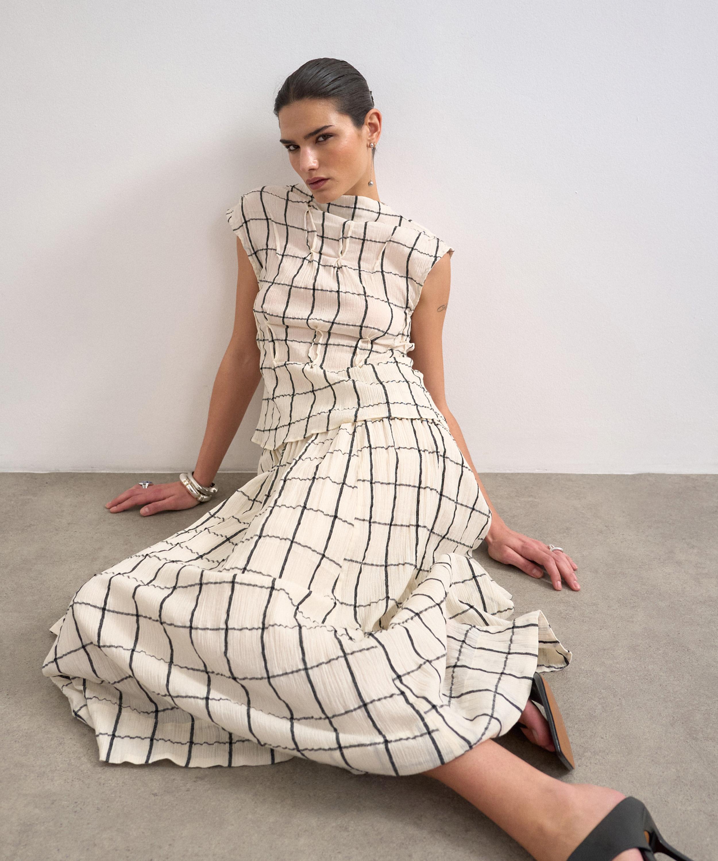 TOPSHOP - Windowpane Check Sleeveless Pintuck Crinkle Top image number 1