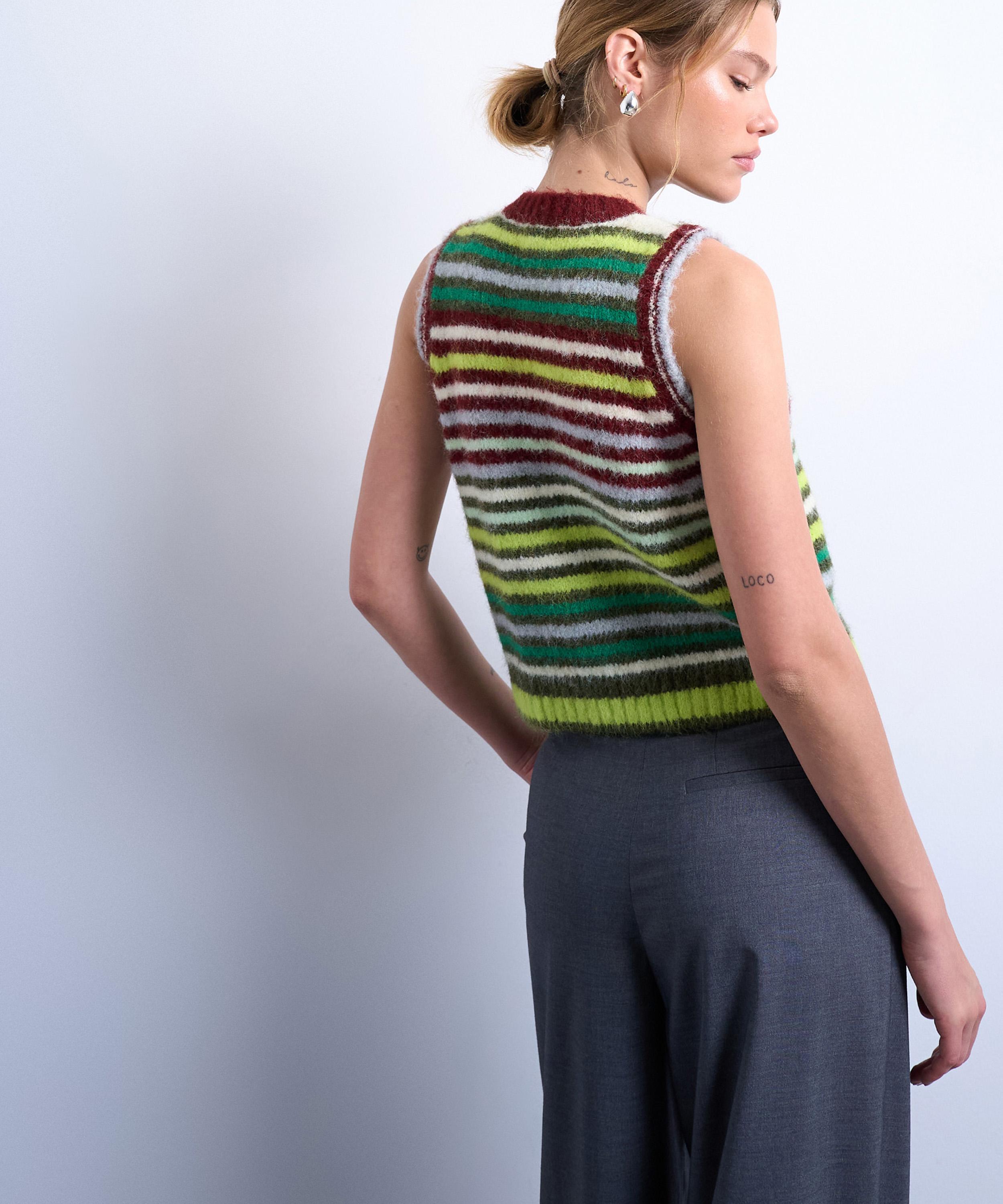 TOPSHOP - Multi-Stripe Knitted Vest image number 3
