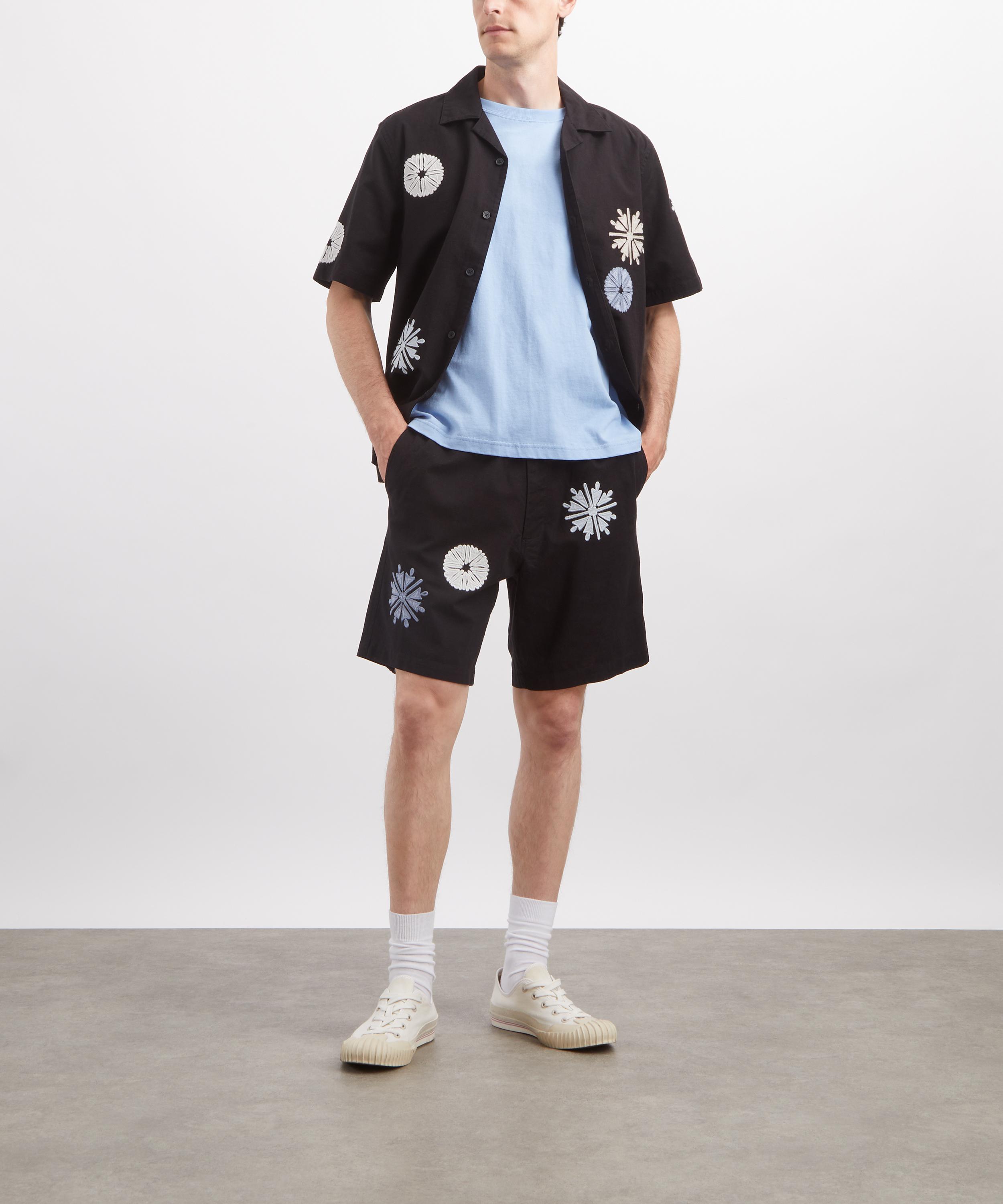 Wax London - Kurt Appliqu&eacute; Shorts in Black image number 1