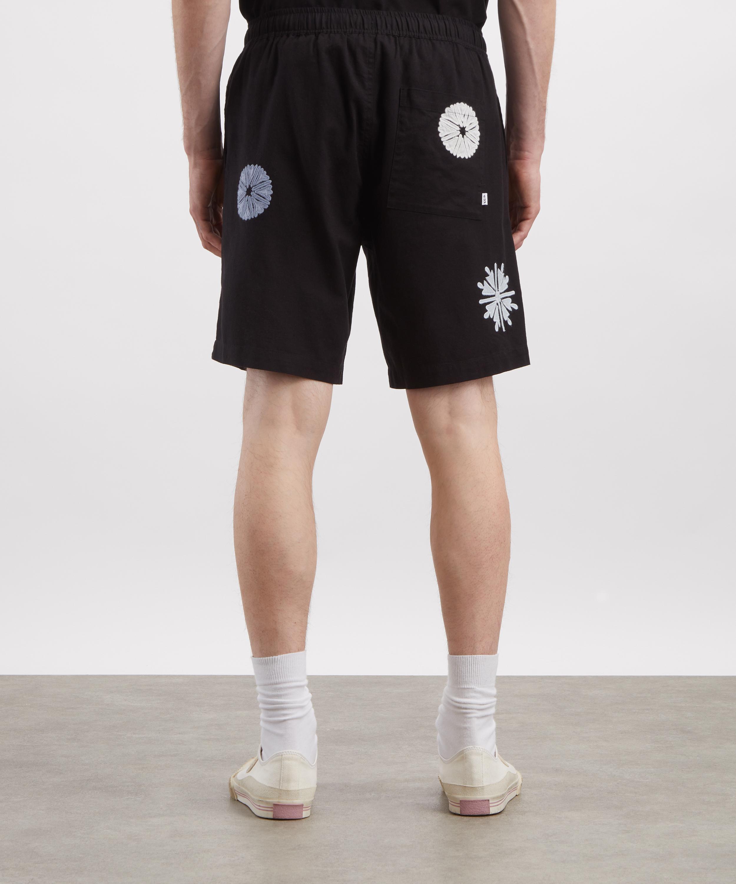 Wax London - Kurt Appliqu&eacute; Shorts in Black image number 3