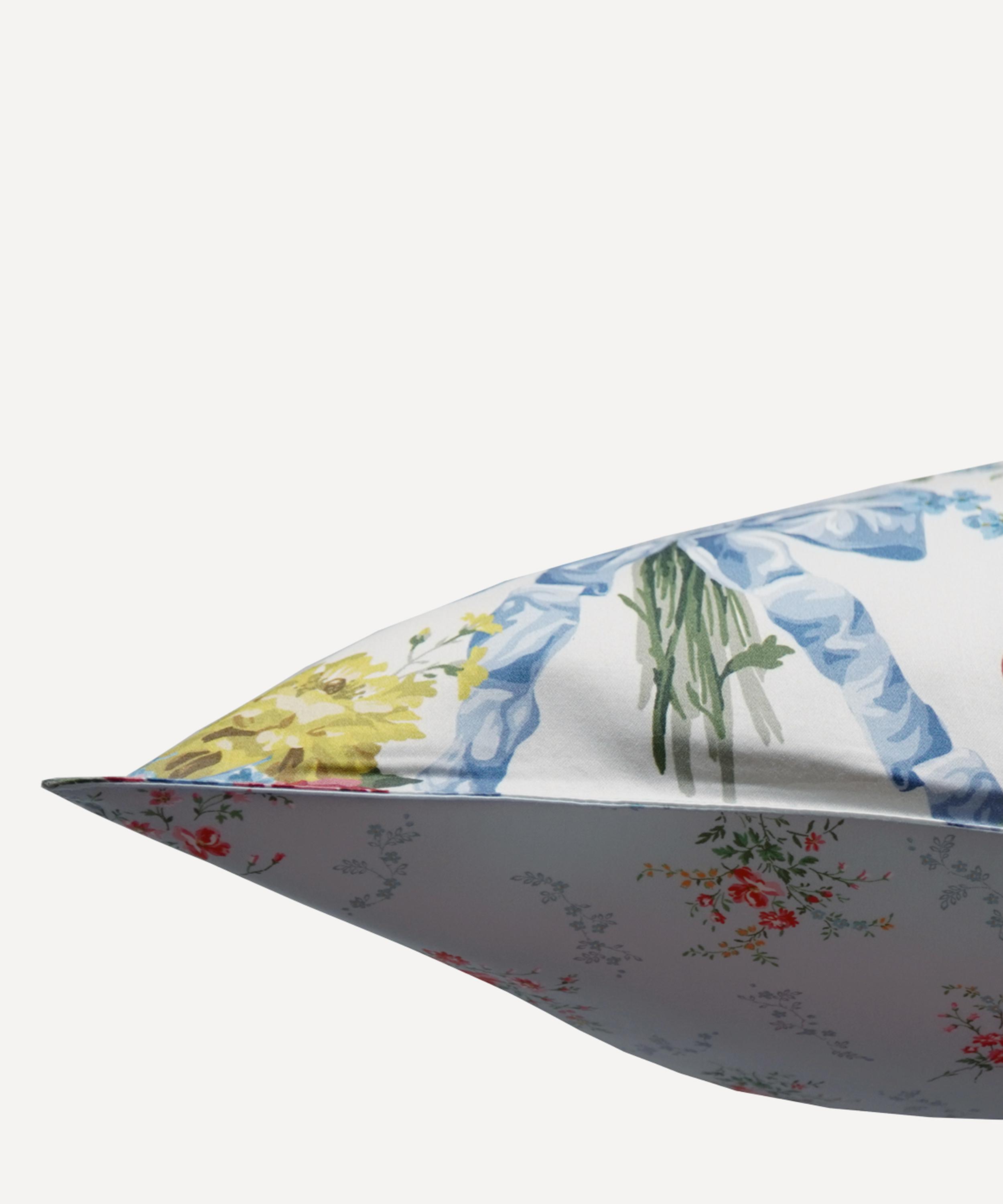 Coco & Wolf - Bow Bouquet & Garden Blooms Ardington Cotton Sateen Super King Duvet Set image number 5