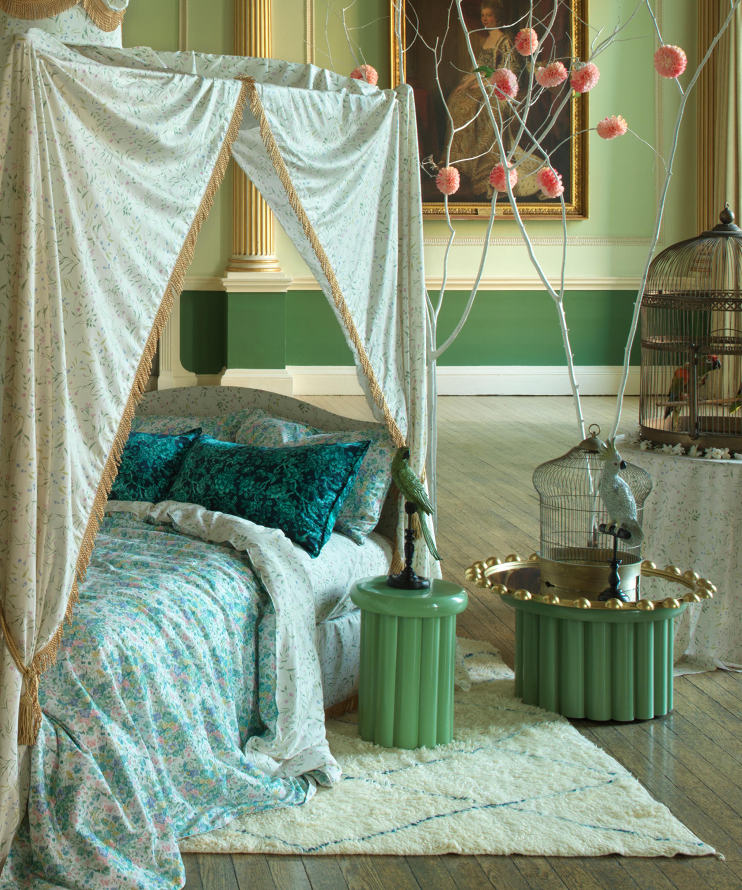 Coco & Wolf - Bouquet Parade & Regal Blossom Ardington Cotton Sateen Double Duvet Set image number 1