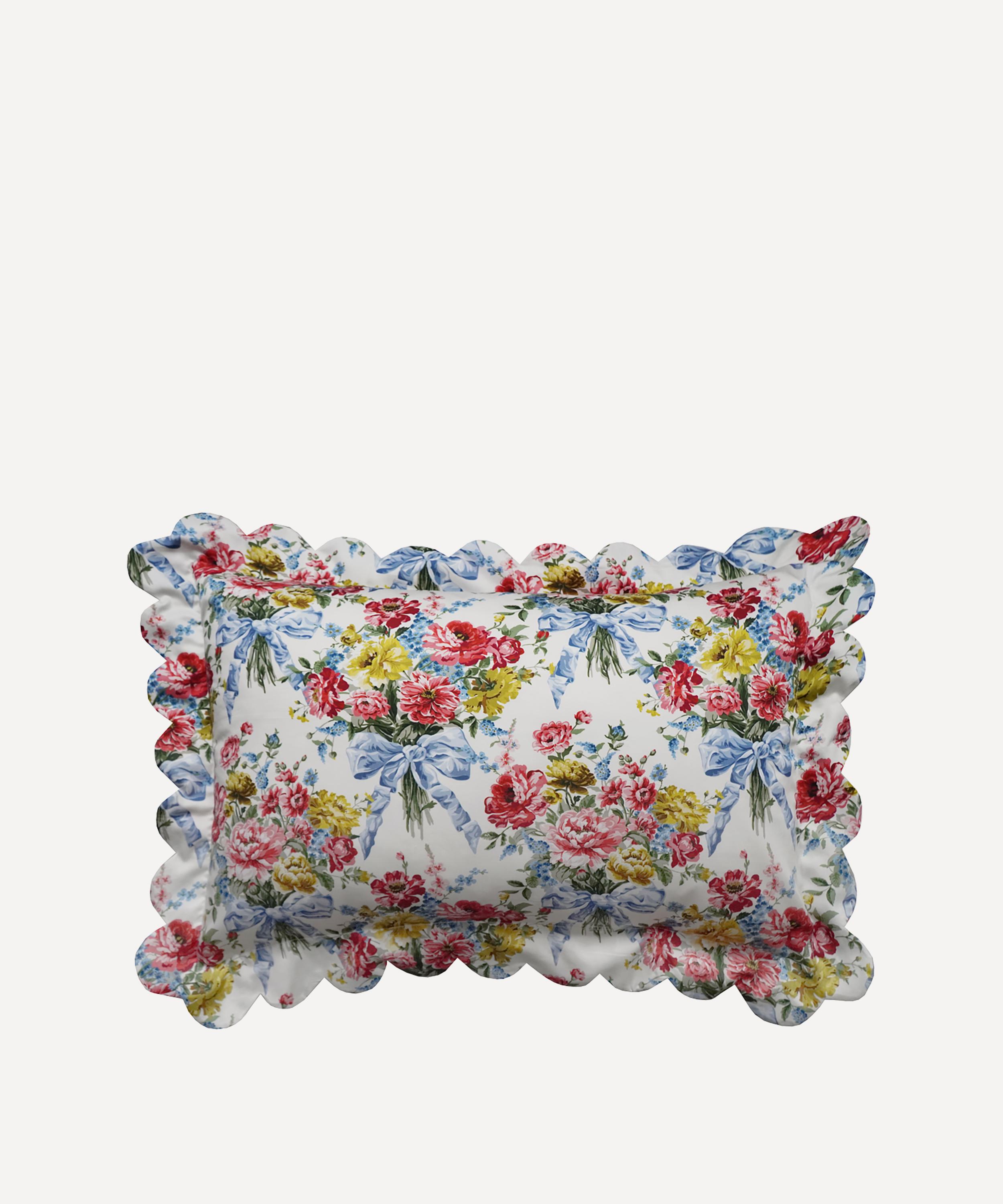 Coco & Wolf - Bow Bouquet Ardington Cotton Sateen Scallop Edge Pillowcase