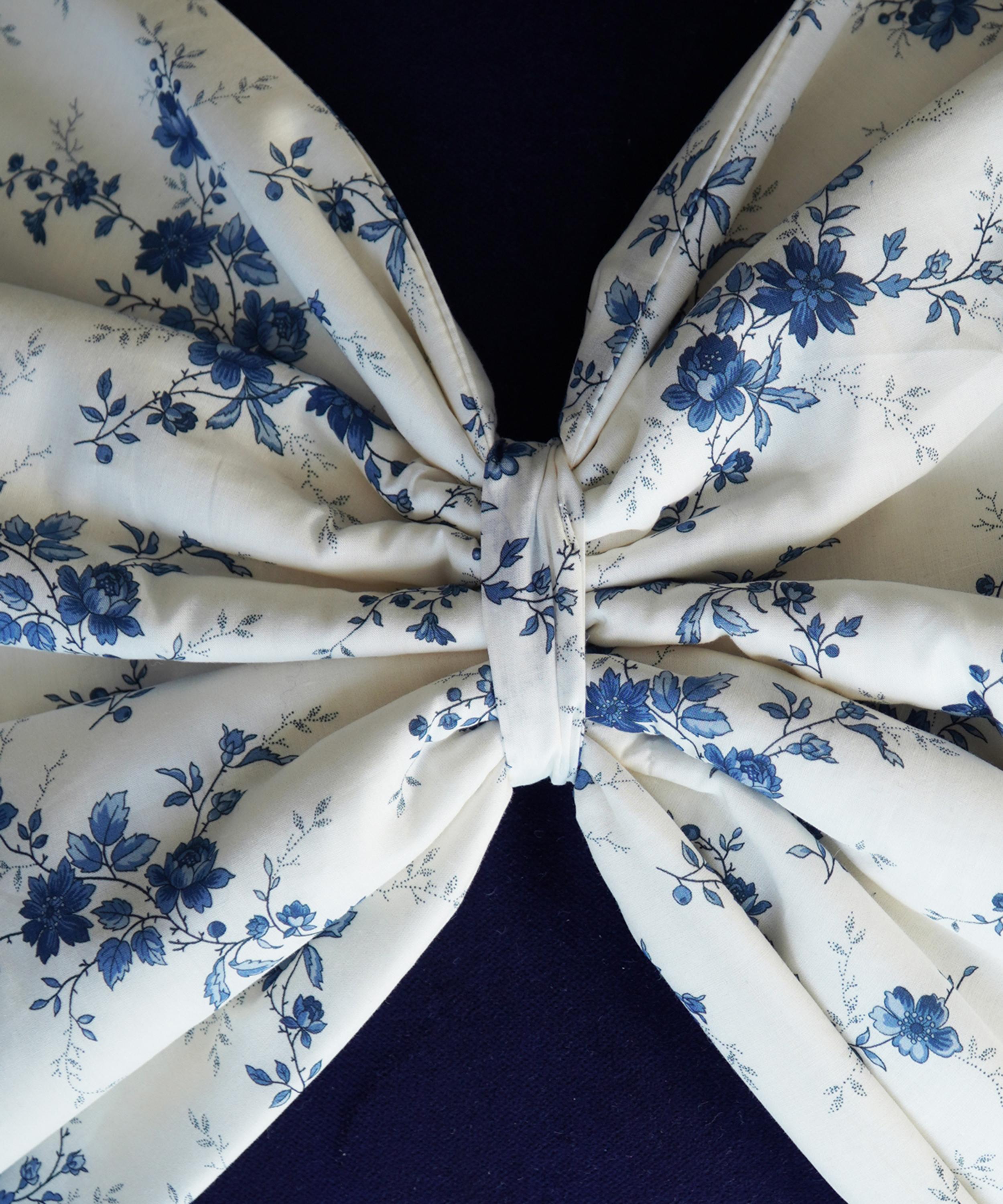 Coco & Wolf - Amelie Luise Velvet Square Cushion image number 3