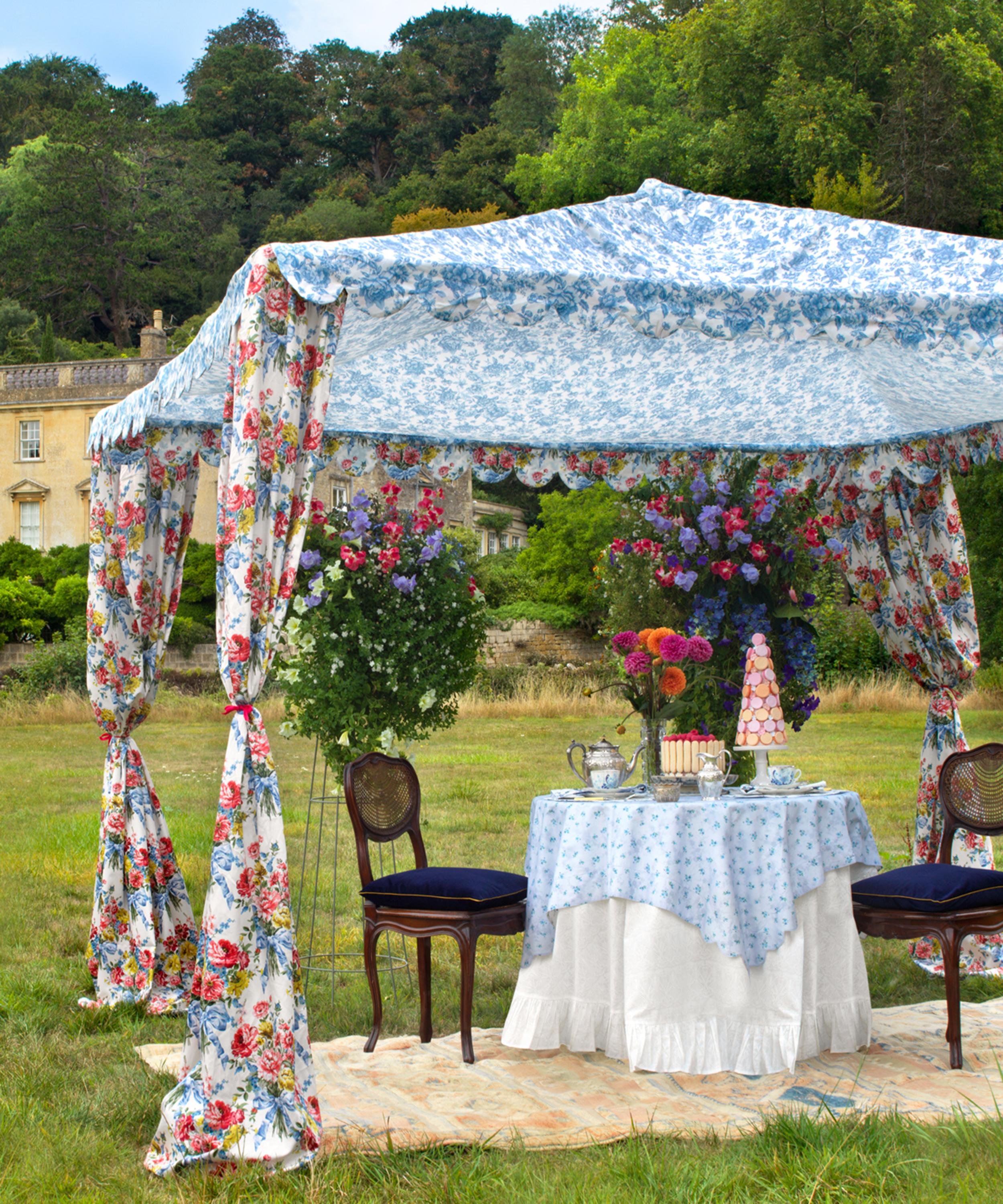 Coco & Wolf - Amelie Luise Regency Trail Tana Lawn&trade; Cotton Reversible Placemat image number 1