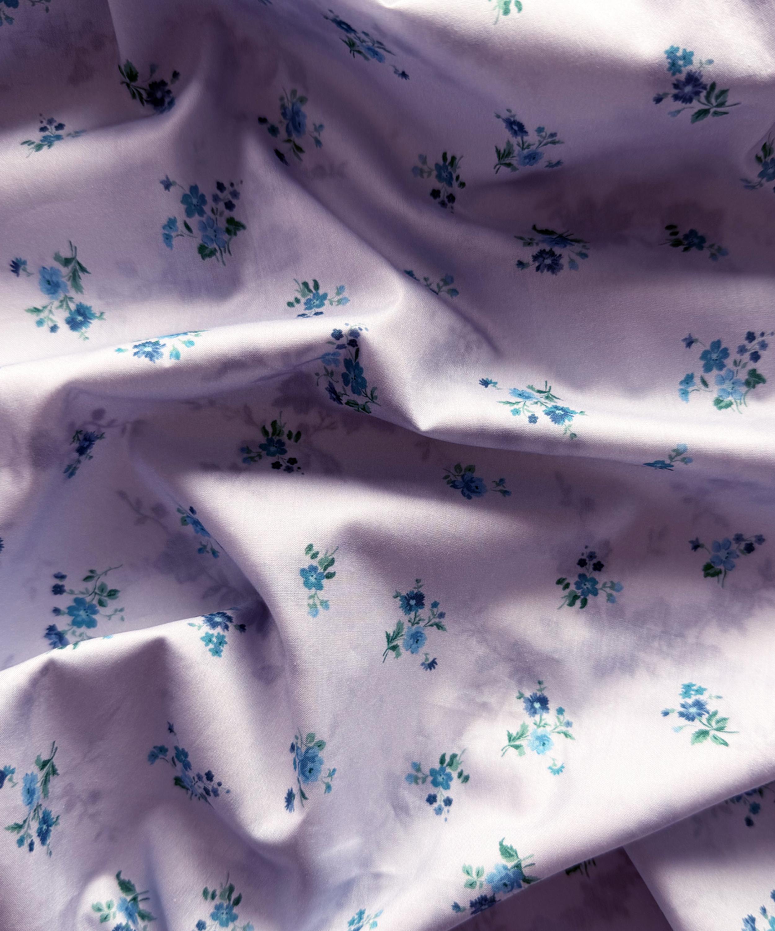 Coco & Wolf - Amelie Luise Posy Corsage Tana Lawn&trade; Cotton Scalloped Corner Reversible Square Tablecloth image number 5