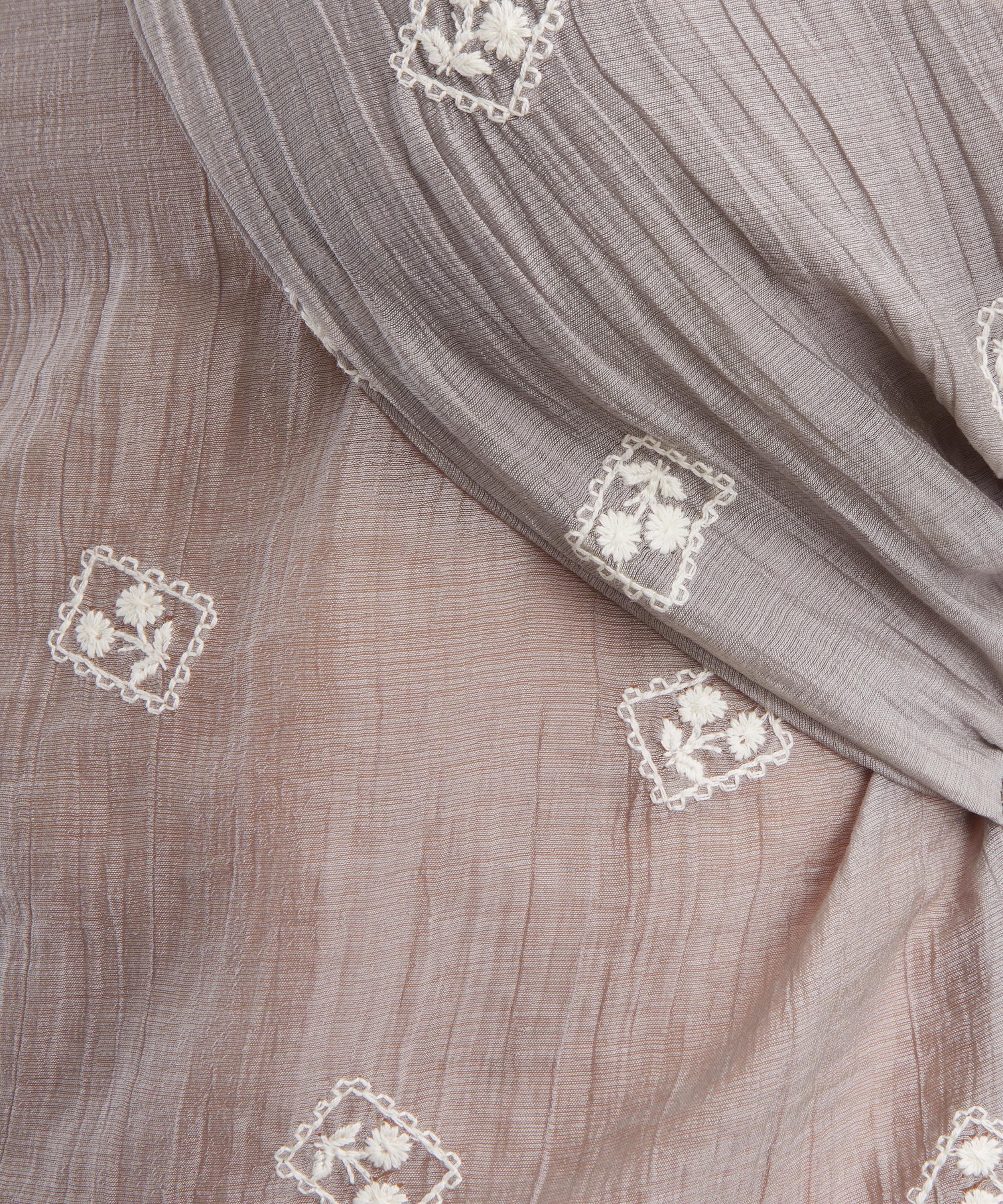 Coloma's - Nuria Grey Top image number 4