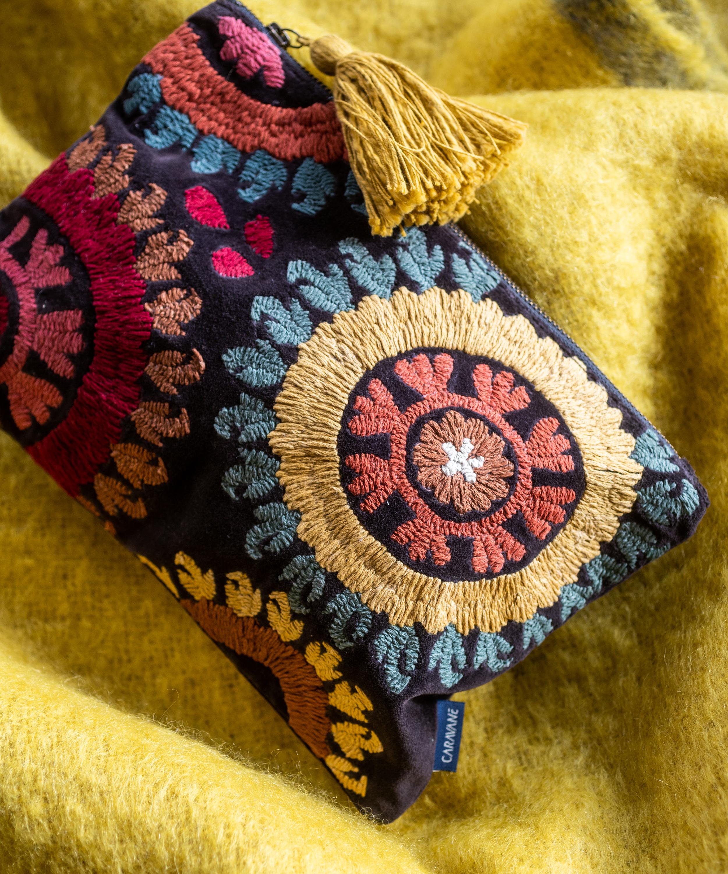 Caravane - Ayan Pouch image number 1