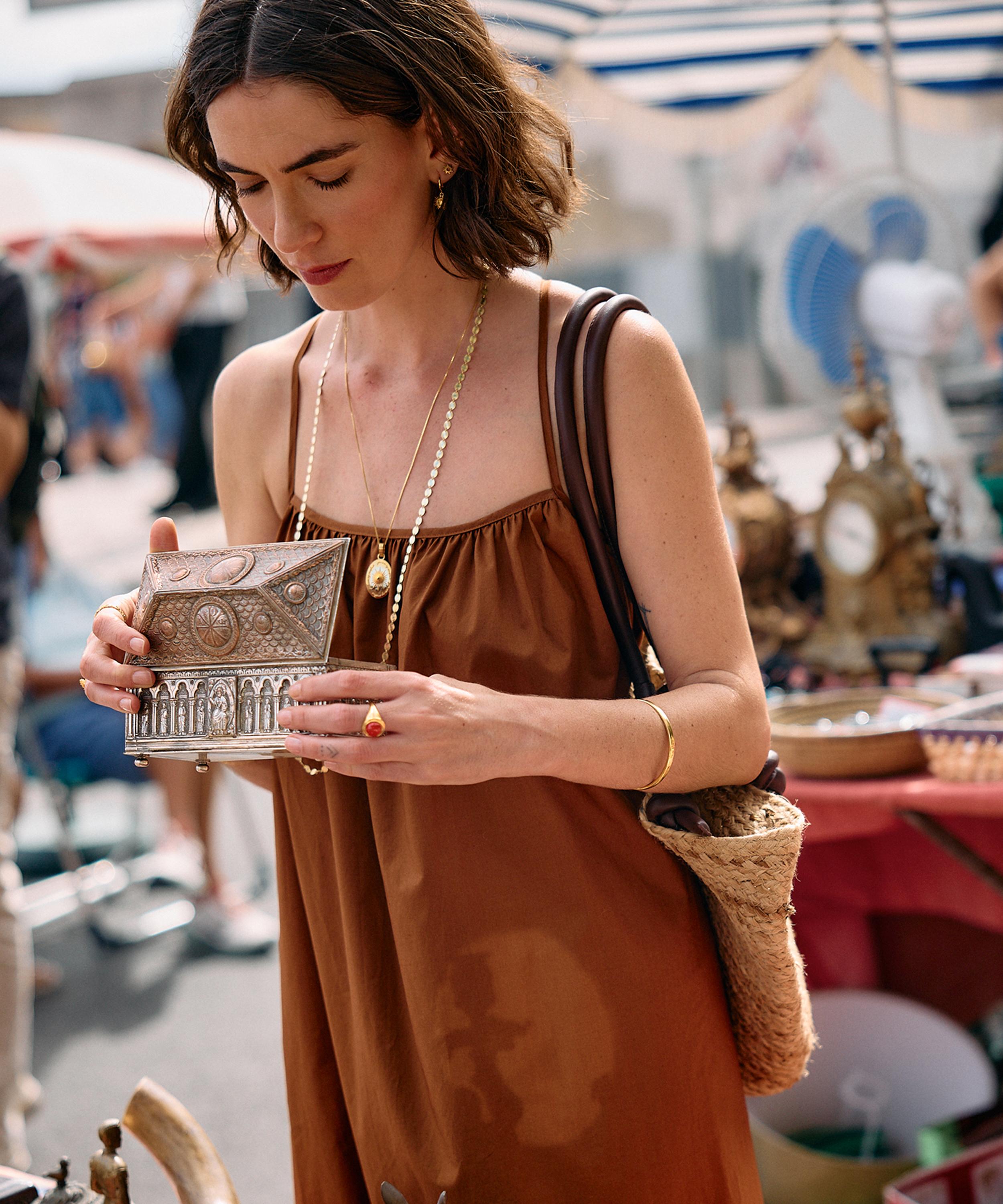 Rachel Jackson - 18ct Gold-Plated vermeil Silver Personalised Hinged Bangle Bracelet image number 4
