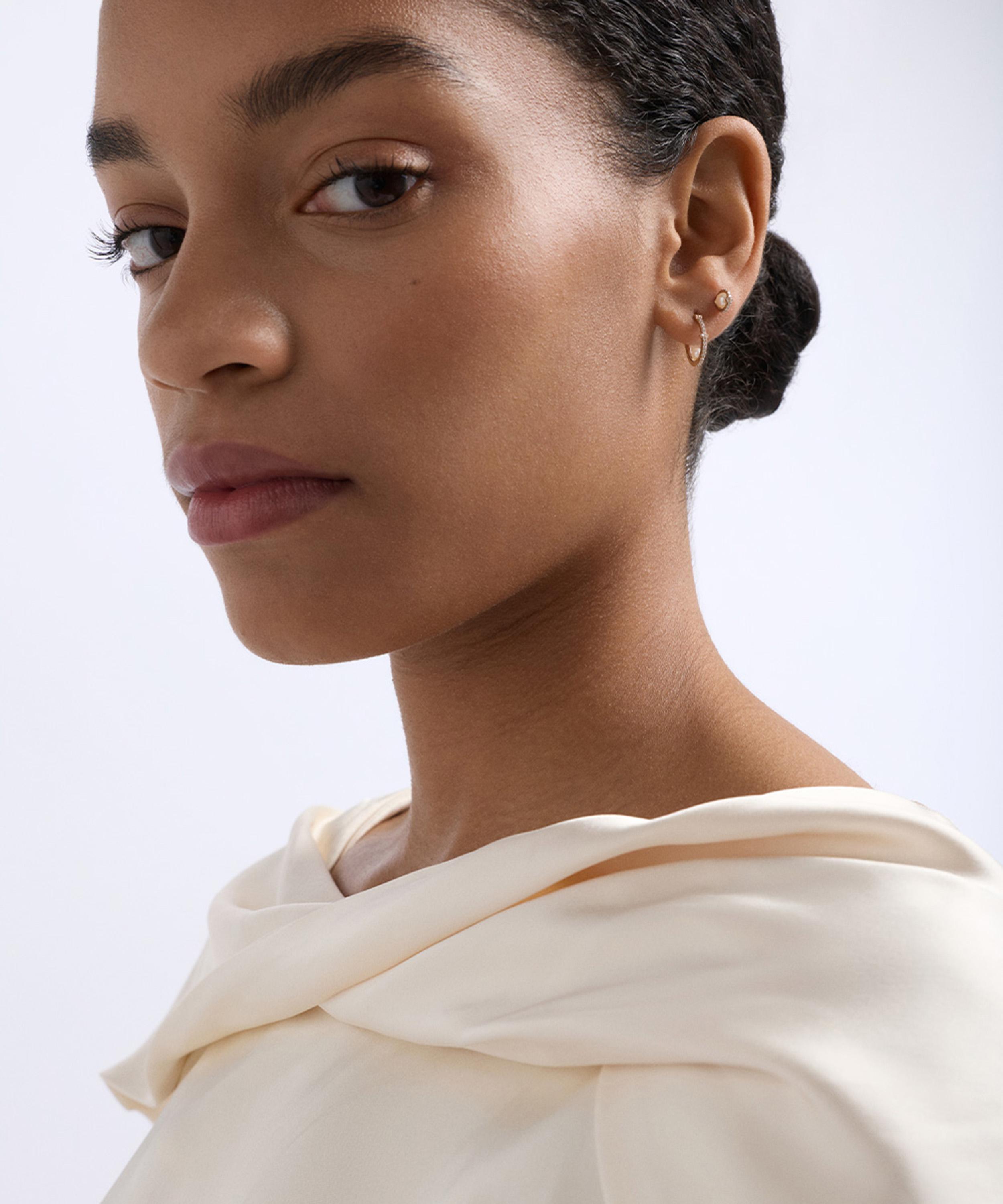 Astley Clarke - 14ct Gold Mini Pearl and Lab-Grown Diamond Stud Earrings image number 2