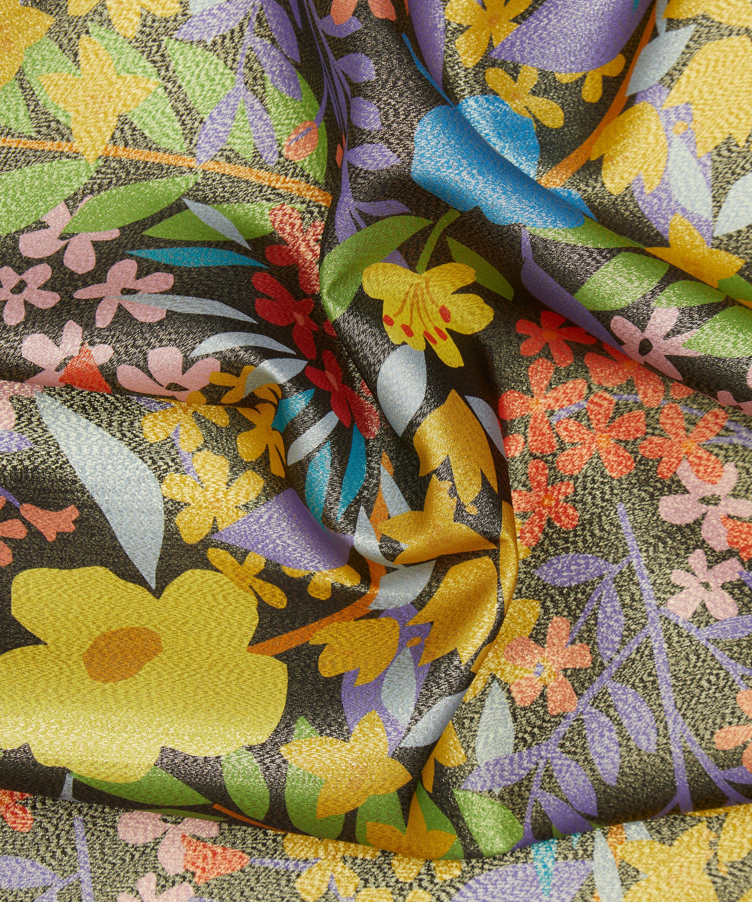 Liberty Fabrics - Papercut Petals Codrington Silk Lurex image number 3