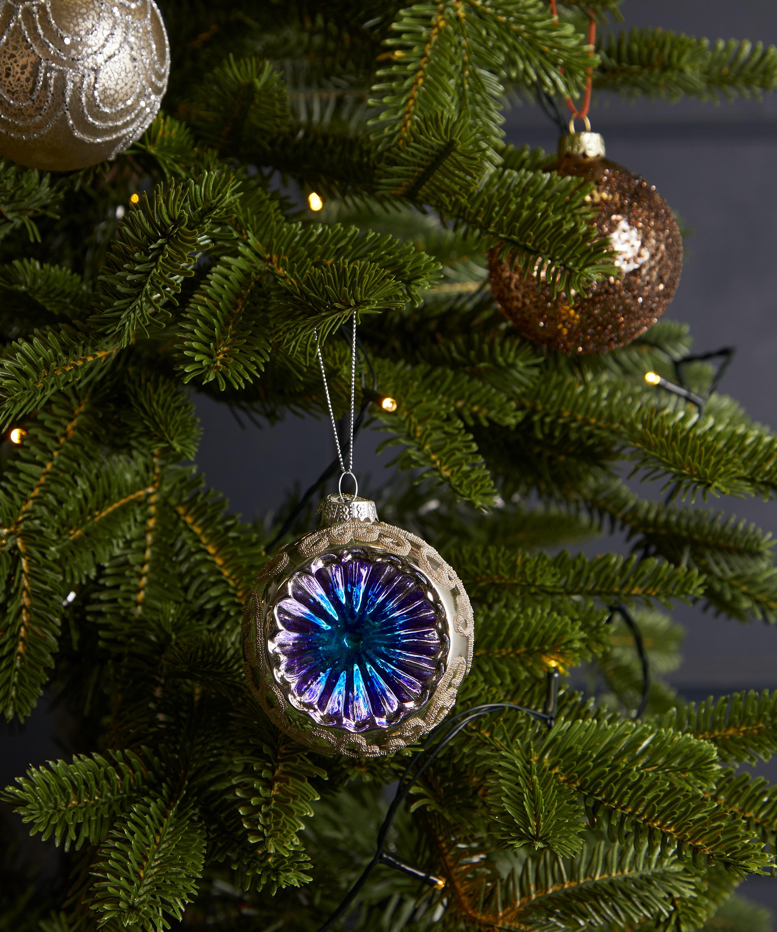 Christmas - Glass Oyster Reflector Bauble image number 1