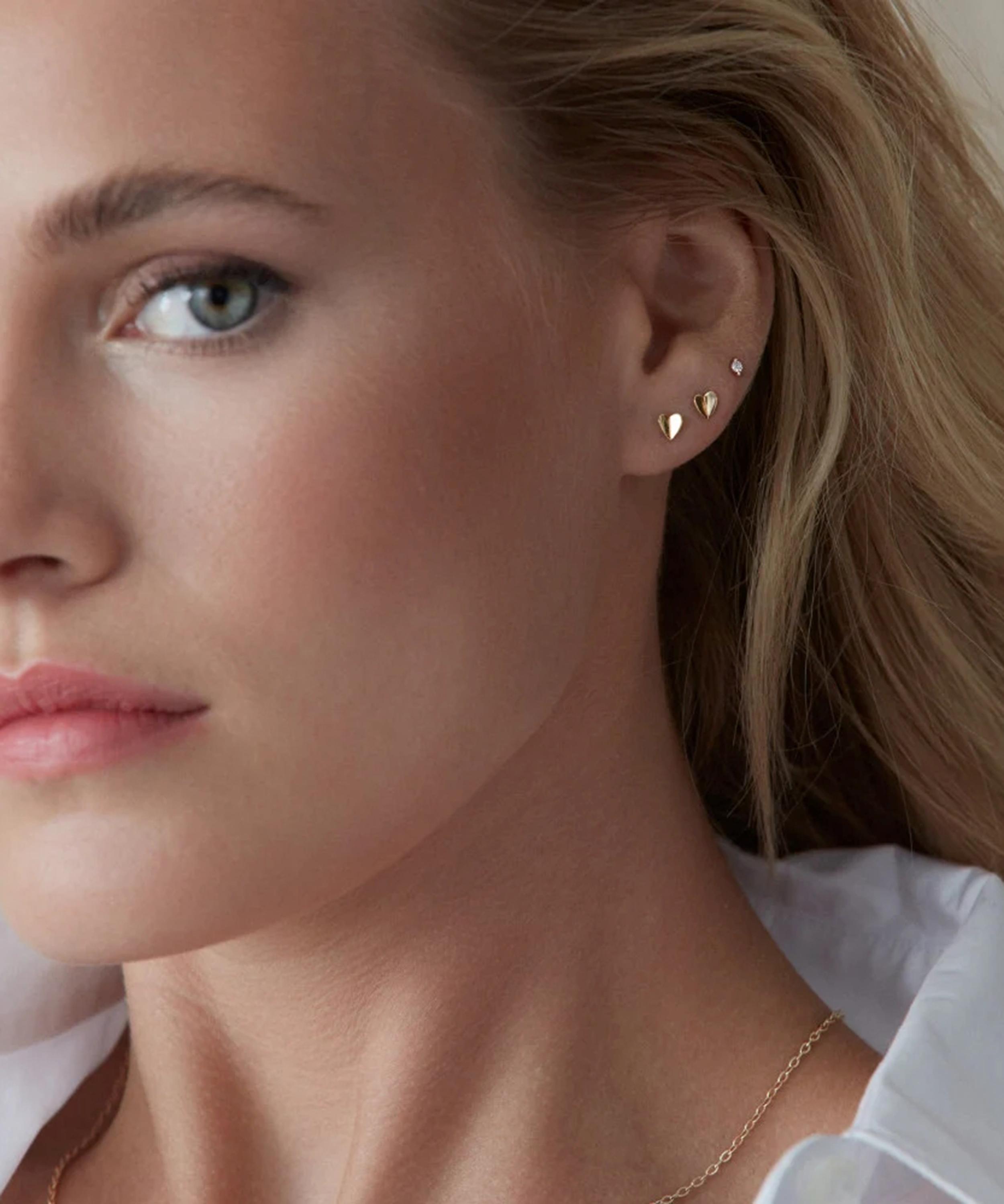 Dinny Hall - 9ct Gold Bijou Folded Heart Stud Earrings image number 1