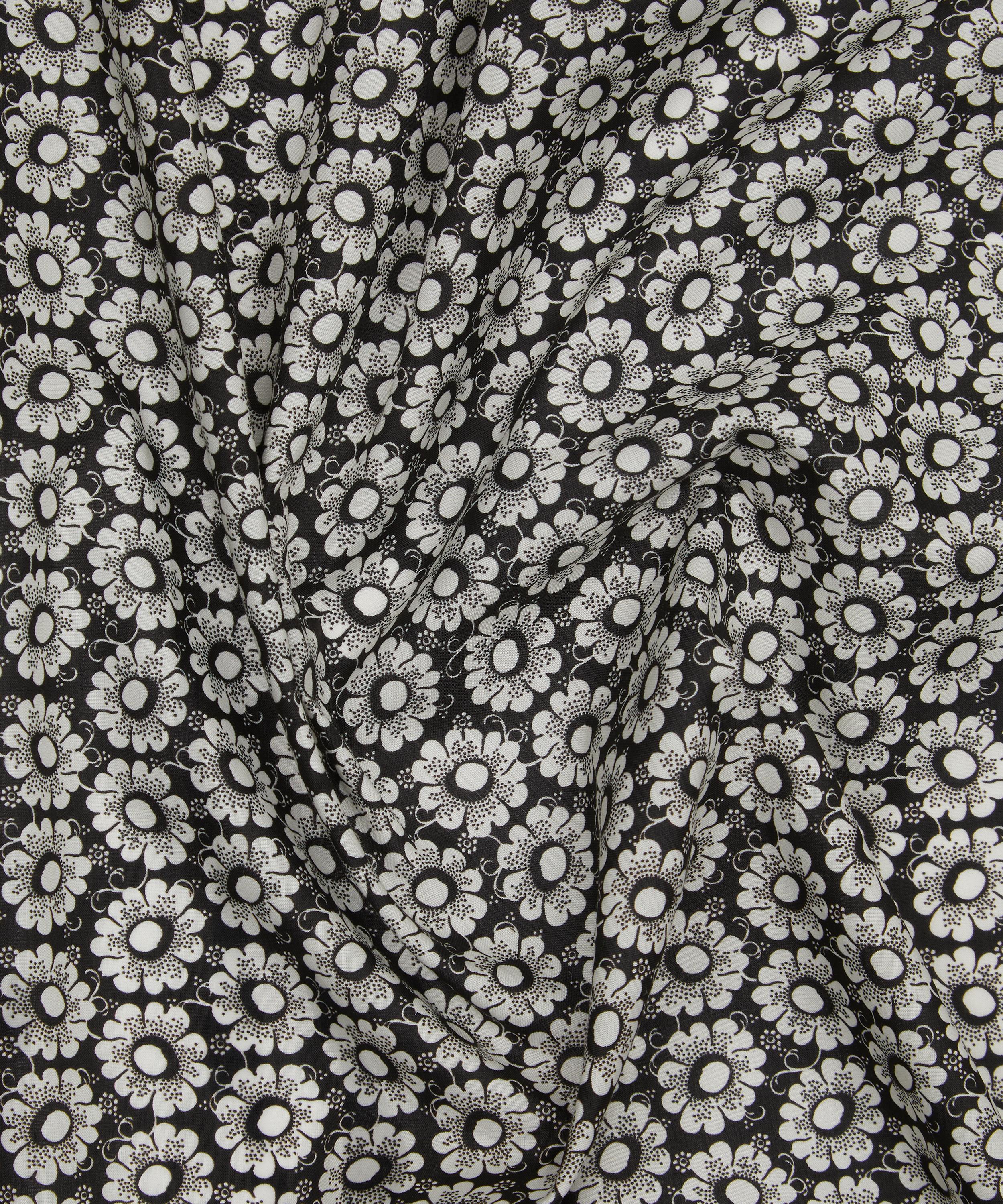 Liberty Fabrics - Cupola Daisy Tana Lawn&trade; Cotton image number 3